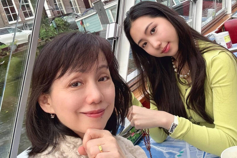 蔡幸娟行事低調,但女兒最近爆紅吸粉,連帶蔡幸娟的關注度也變高了。(臉書)