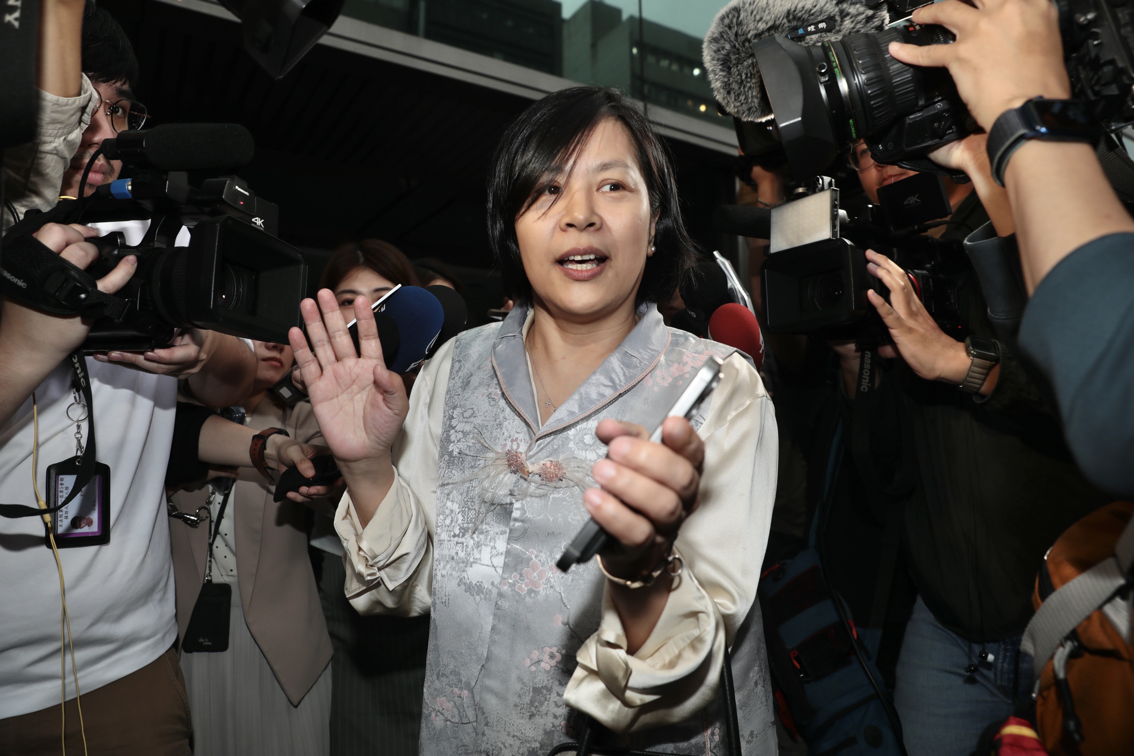 為防止民眾黨前立委李貞秀案再現,中選會:繳附「喪失中國籍證明」滿10年才能參選。(鏡報林煒凱)