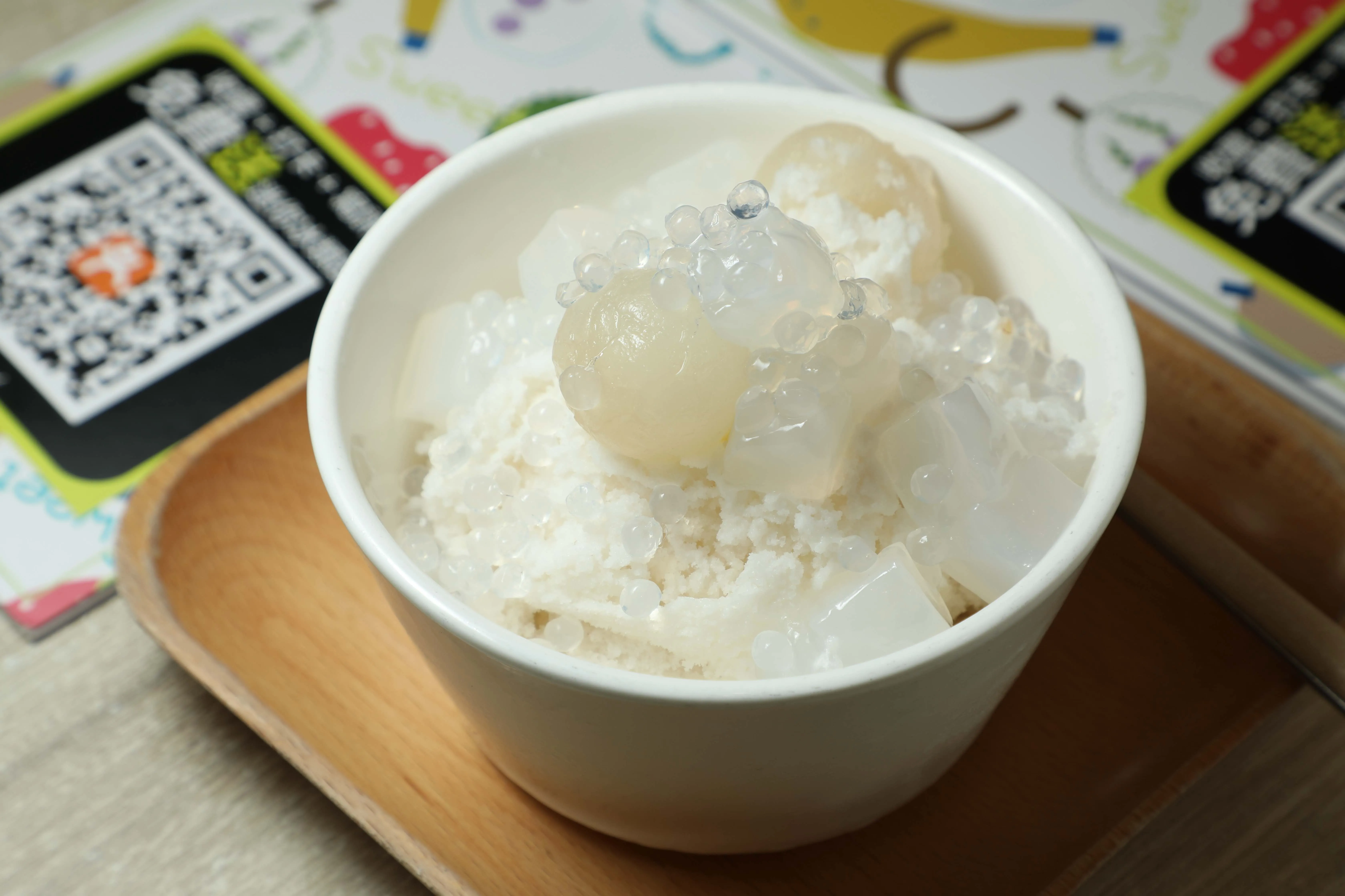 一口甜識香港／（有片）劉德華力挺、周潤發親自泊車取餐！「聰。C Dessert」一碗龍眼冰延續香港甜品傳奇　「榴魔王」香到攝影師都走避