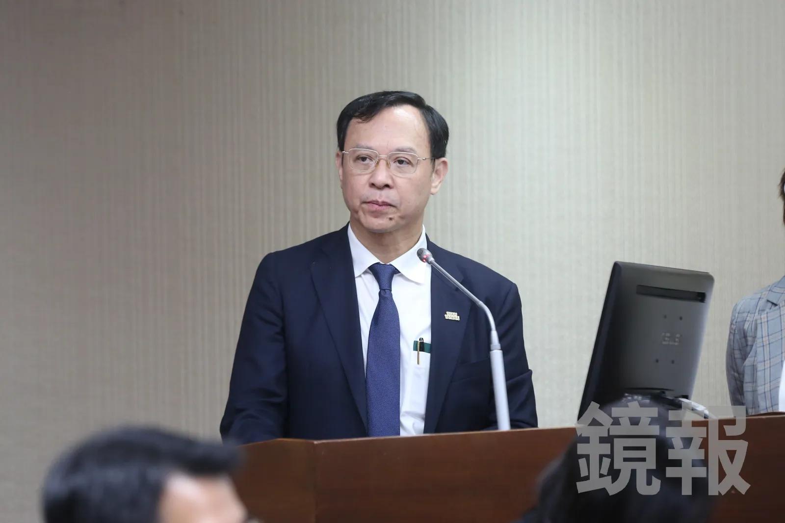 國內食用油大廠中聯油脂1300公噸的大豆沙拉油驗出一級致癌物「苯駢芘」,延燒至今已8天,石崇良今首度為毒油政策轉彎致歉。(鏡報董孟航)