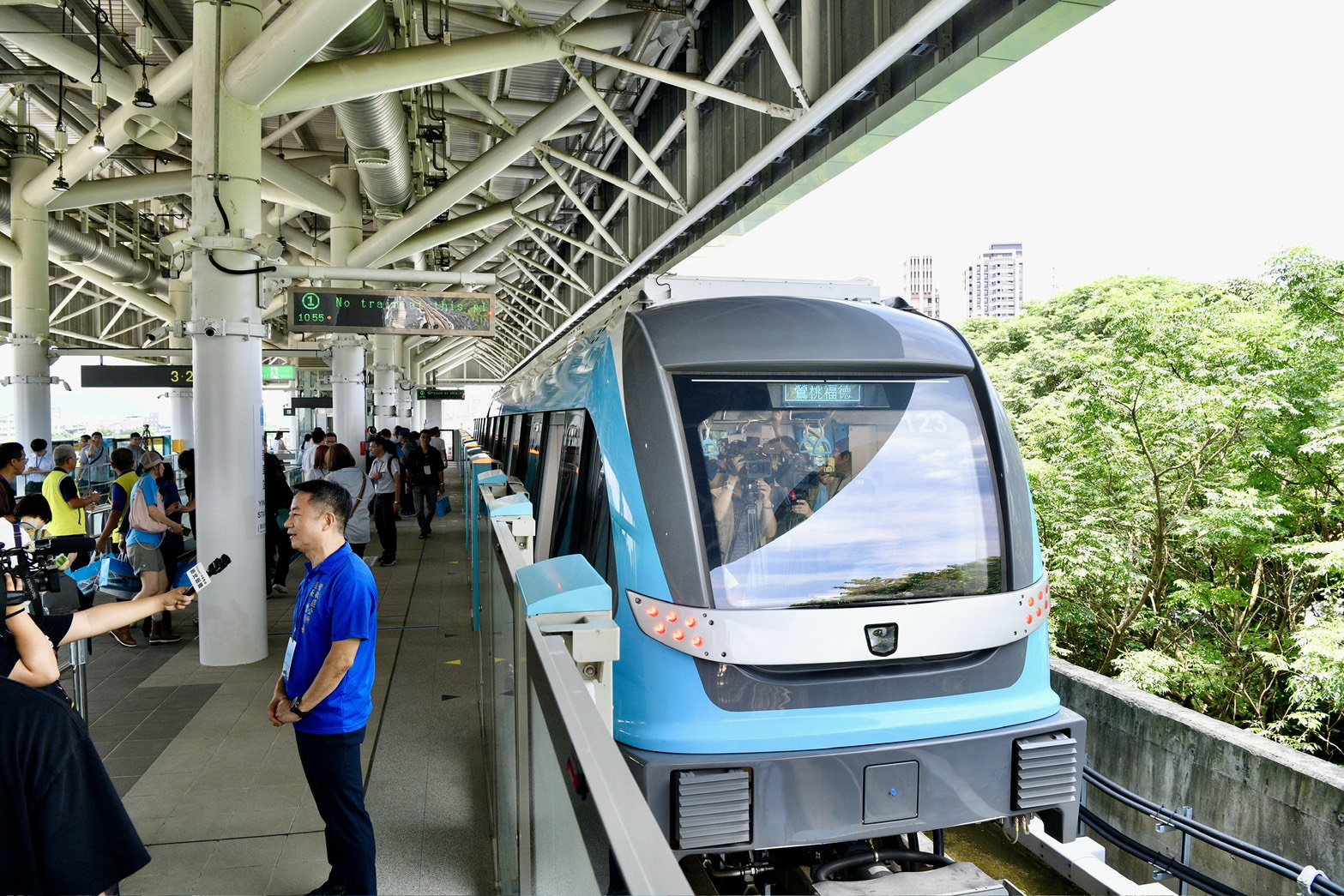 捷運三鶯線免費試乘,通車進入最終倒數,激勵自住剛性需求強勁。