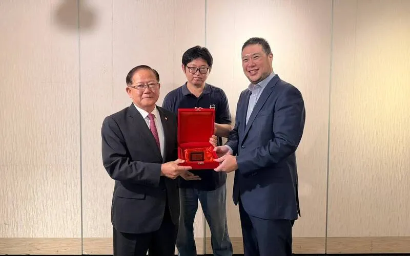 籃協新任理事長辜公怡(右1)如何帶領籃協,備受關注。(籃協提供)