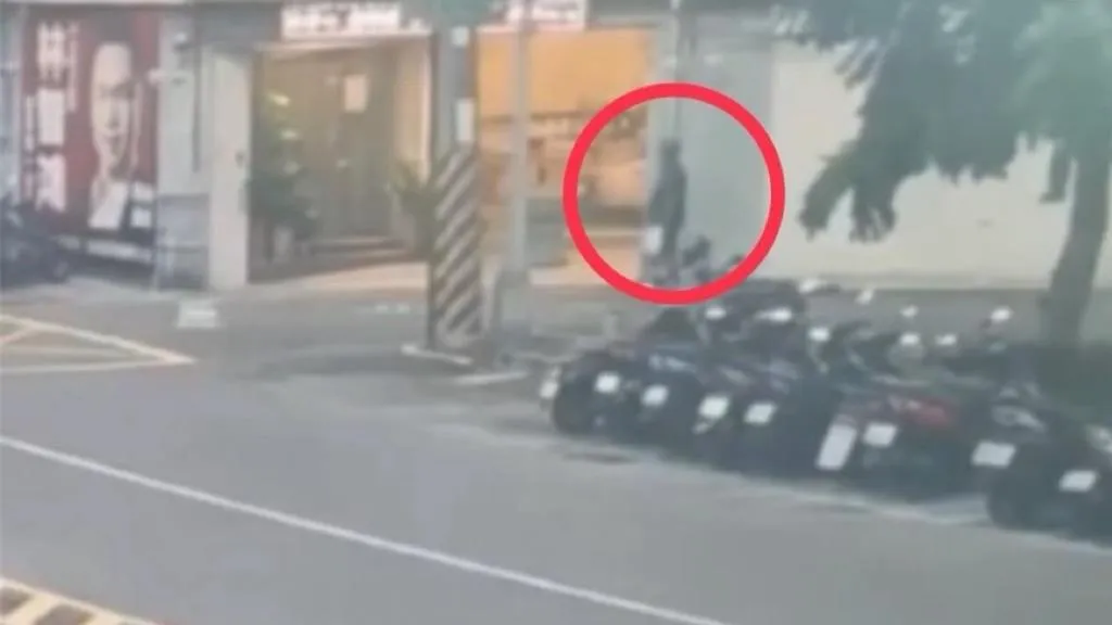神明有在看！男猛搖功德箱撬走上萬香油錢　犯案過程全被拍下