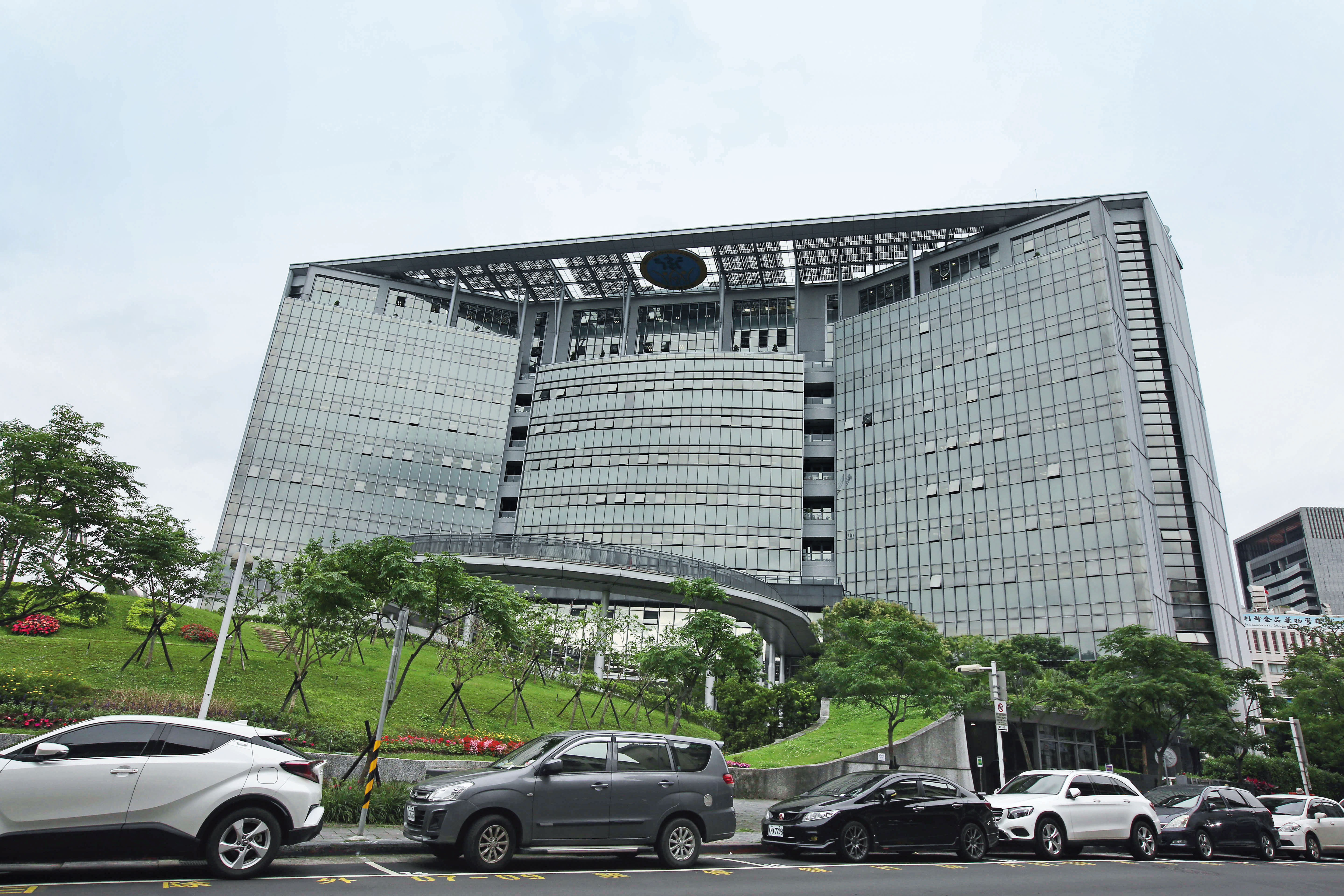 衛福部(圖)委託部立台北醫院招標的醫療資訊系統採購案,現爆出有以小綁大、圖利廠商之嫌。