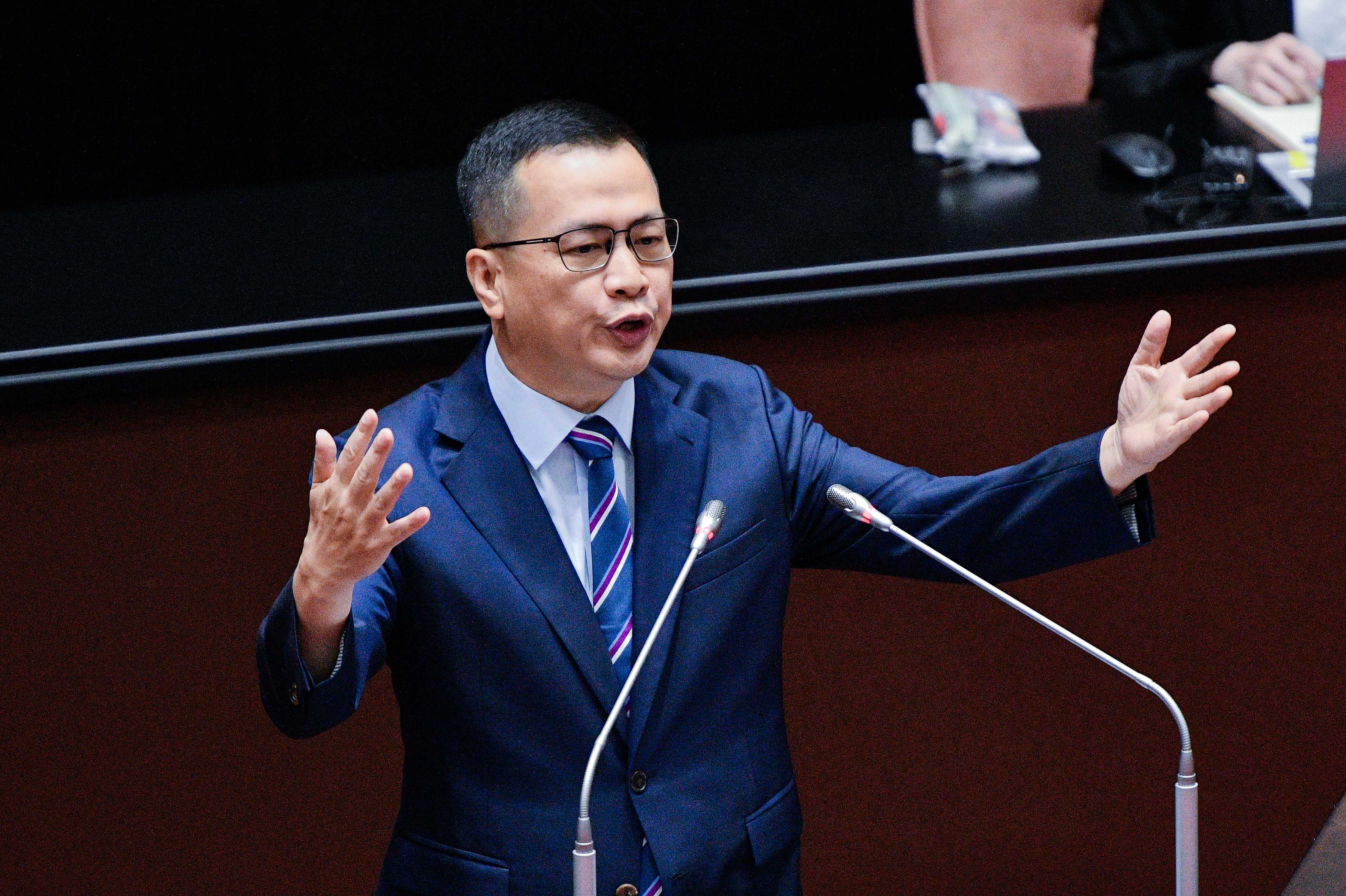 資深媒體人黃暐瀚今發文痛批國民黨立委羅智強的說法是錯誤又偏差的過度論述,直言此舉既不負責、也不聰明、更不應該。資料照(攝影李智為)