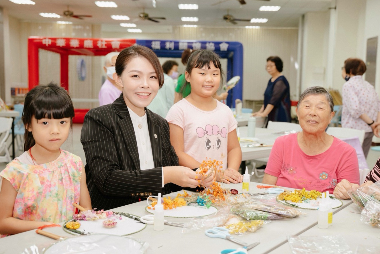 針對新竹市民對施政滿意度逾6成,高虹安競選辦公室表示,將繼續落實政策,回報市民信任。