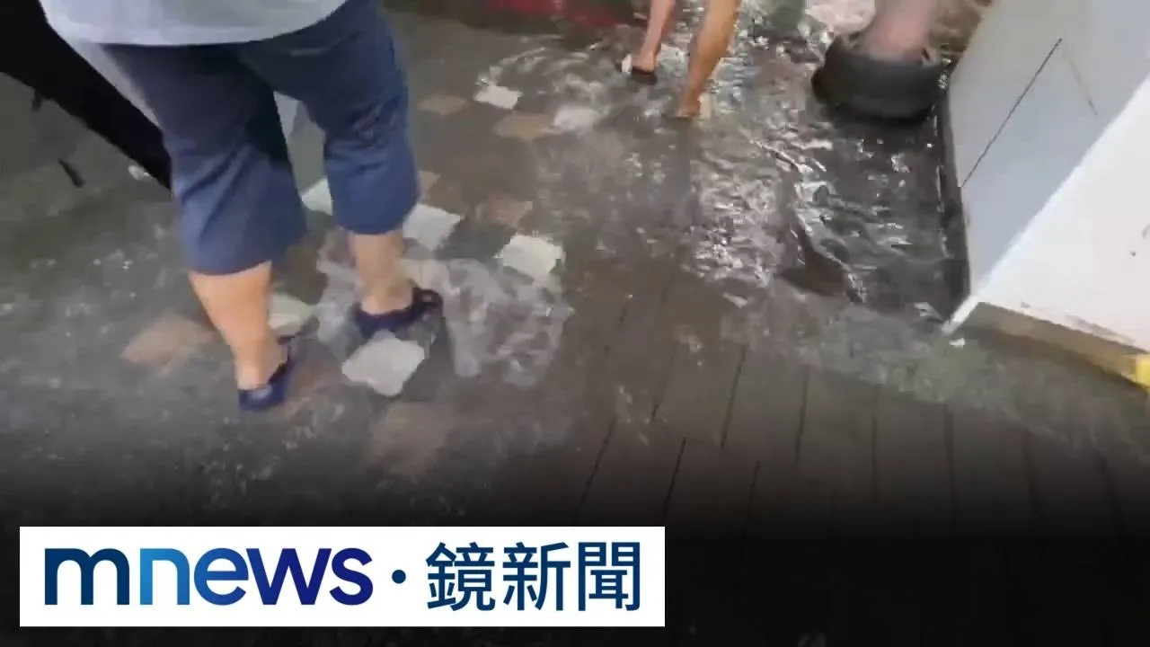 滿潮加上颱風...基隆夜市水淹馬路　地下室慘變水池