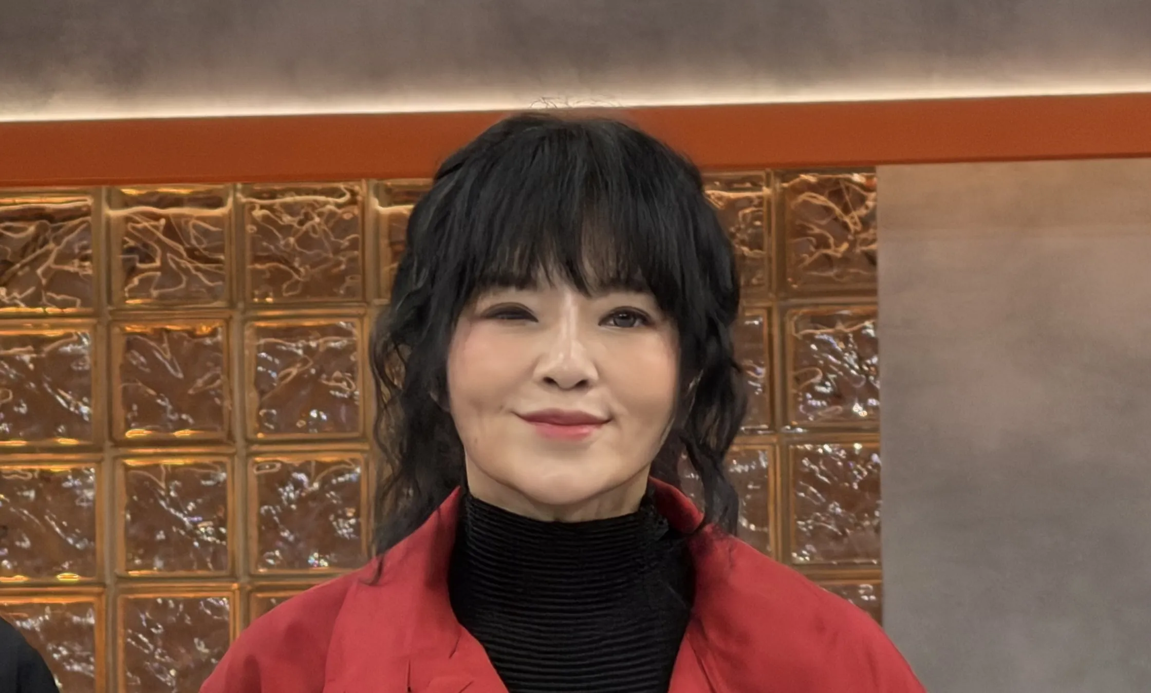 唐綺陽遭錫蘭隔空嗆聲首吐心聲！　被喊「唐揚雞」比中指親曝近況