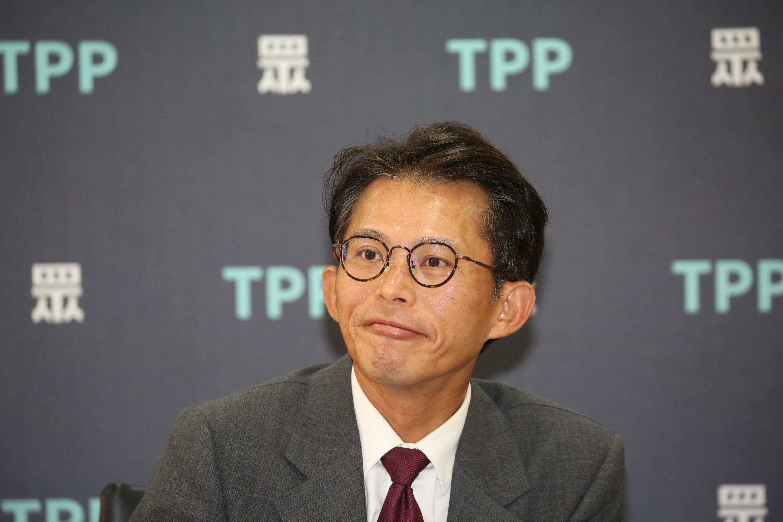 黃國昌被爆組駭客入侵個資,今上午他大動作召開記者會回應。(鏡報董孟航)