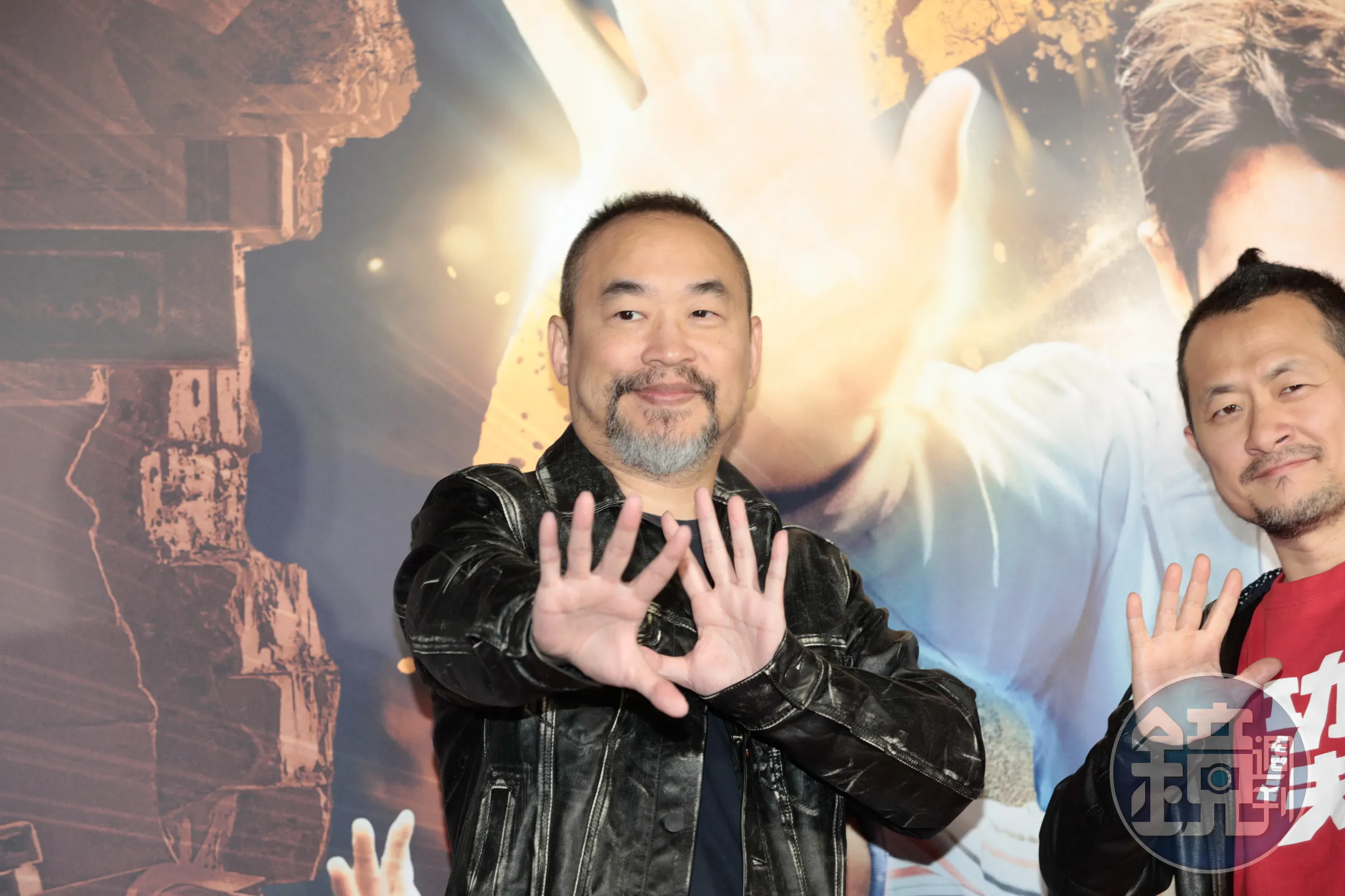 麻吉大哥高槓桿大逆轉！3天賺近4億　黃立成親回「謀啦～只剩一支懶X」網笑翻