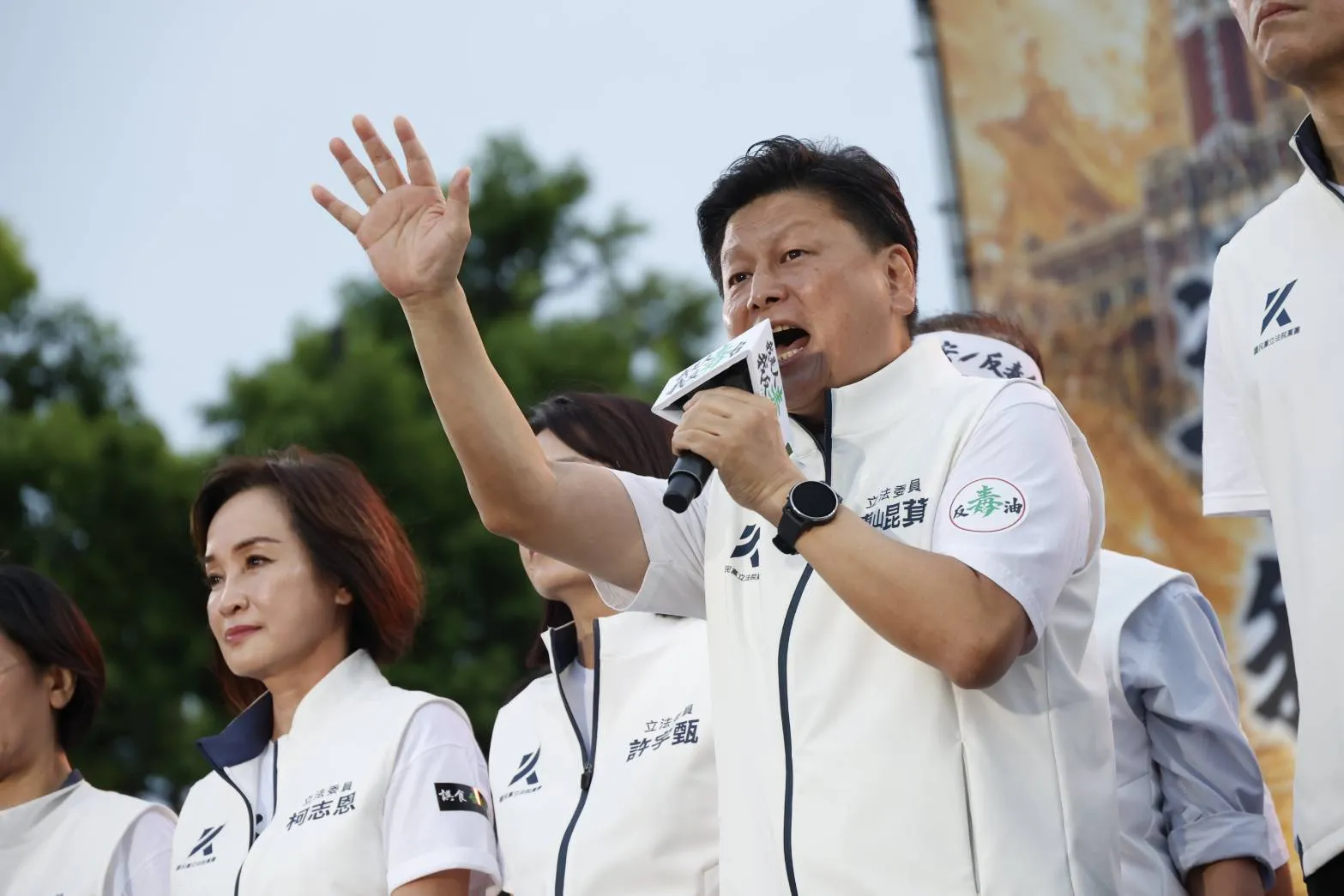 數度缺席遭韓國瑜怒嗆　傅崐萁：不忍看院長被民進黨糟蹋