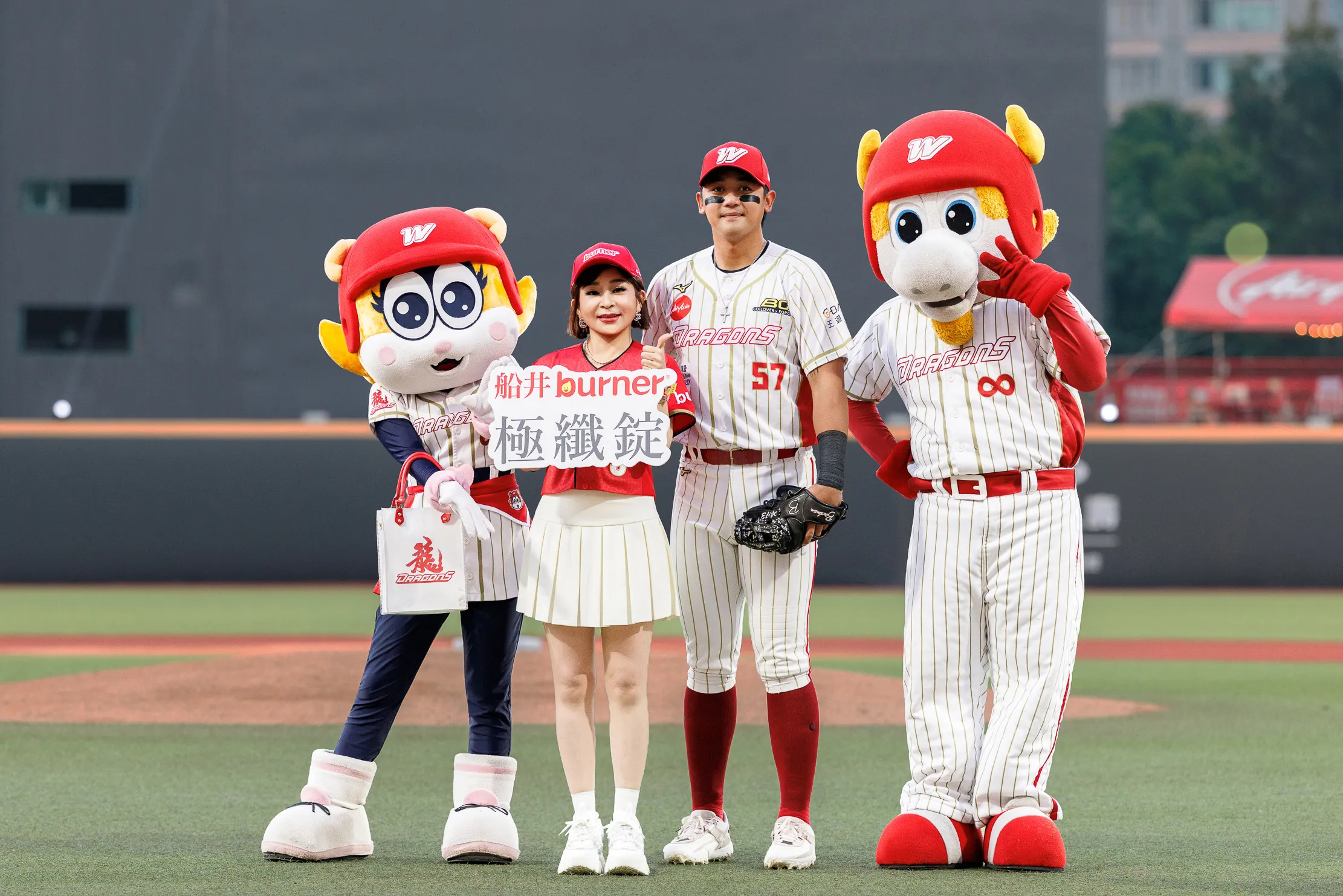 王彩樺開球前哽咽　稱臉部加工「最後一次了」