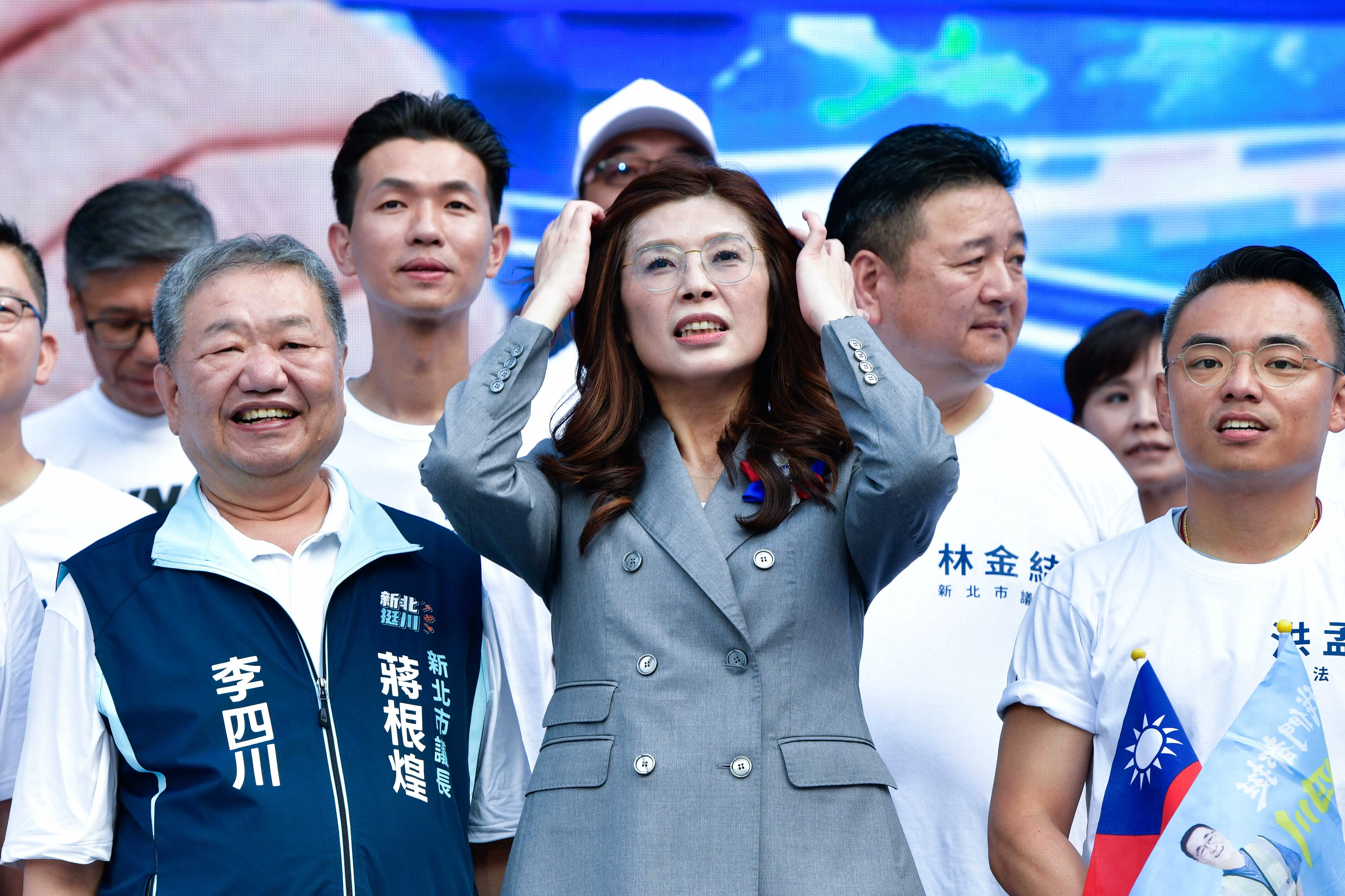 我要當女神！　鄭麗文嗨喊：在黨中央沒人跟我搶女神的位子