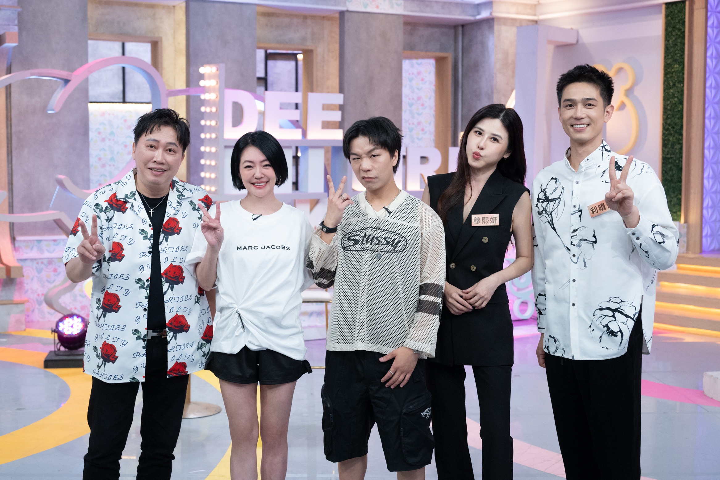 趙正平睽違1年回歸《不熙娣》爆被封殺!脫口「榜一女神是林襄」,小S當場暴走搬椅子驅逐。(東森綜合台提供)