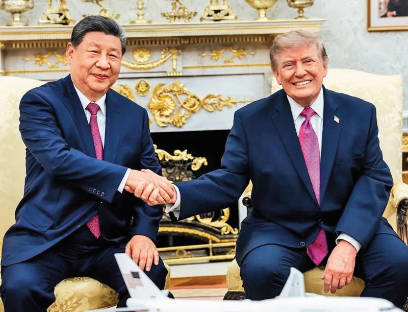 號稱史上最隆重的川習峰會,鋪上長長的紅地毯、穿上外交禮服出席的國宴場上,也只聽到川普一再重複習近平偉大、2人關係很好的吹捧之詞。(翻攝自臉書@The White House)