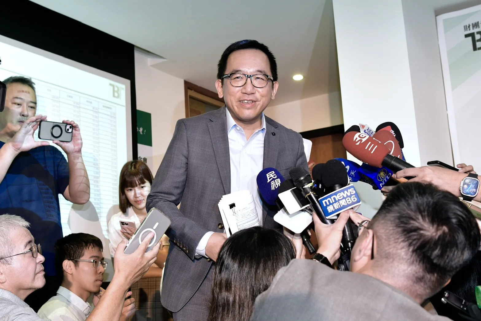 陳致中代姊求解！控趙建銘狂Call 3孩子賣股　帳戶密碼全是他掌控