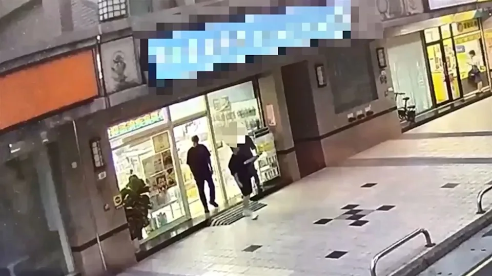 新北市淡水1名已婚陳姓藥師爆出對1名女大生下藥,如今再爆出有其他受害者,至少有5名曾在該藥局打工的女大生控性騷擾或性侵。(翻攝畫面)