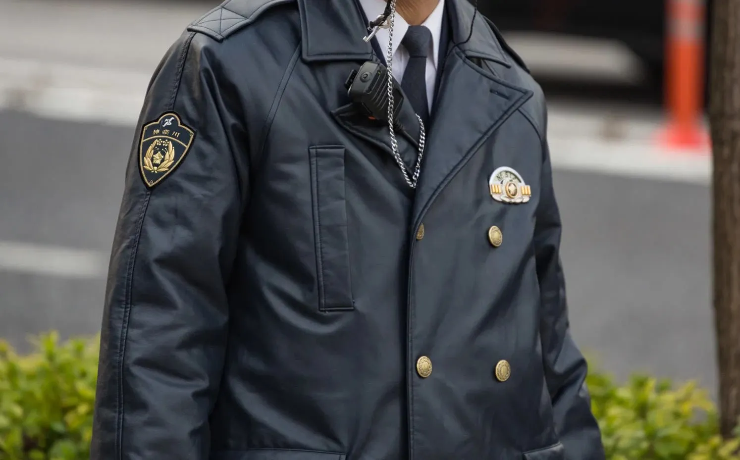 警局變砲房？29歲已婚警偷吃21歲女下屬　「深夜辦公室激戰、車震」遭抓包下場曝