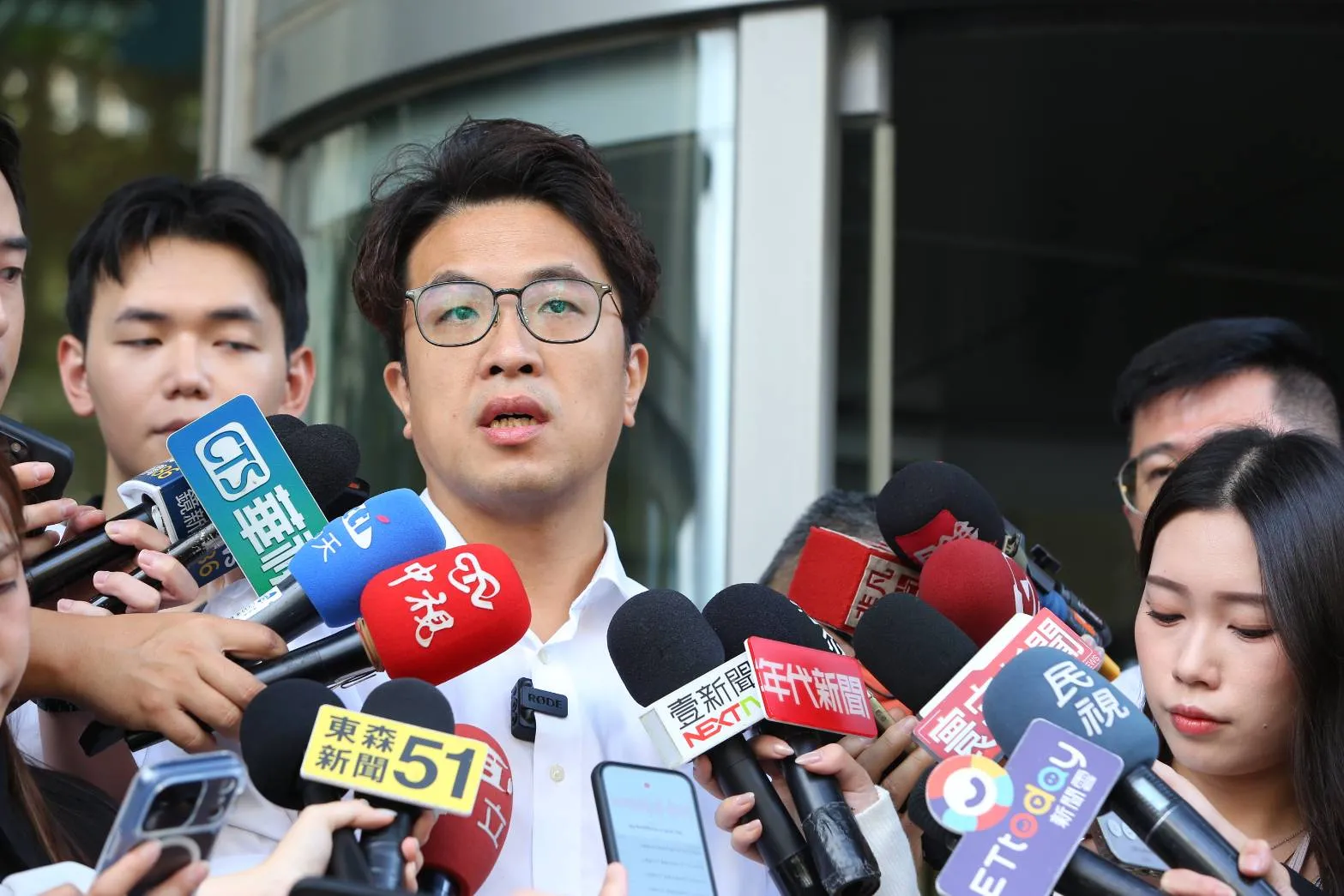 蔣萬安遲未接受辯論邀約　沈伯洋猜「可能想憋大招」：每個人有自己的選擇