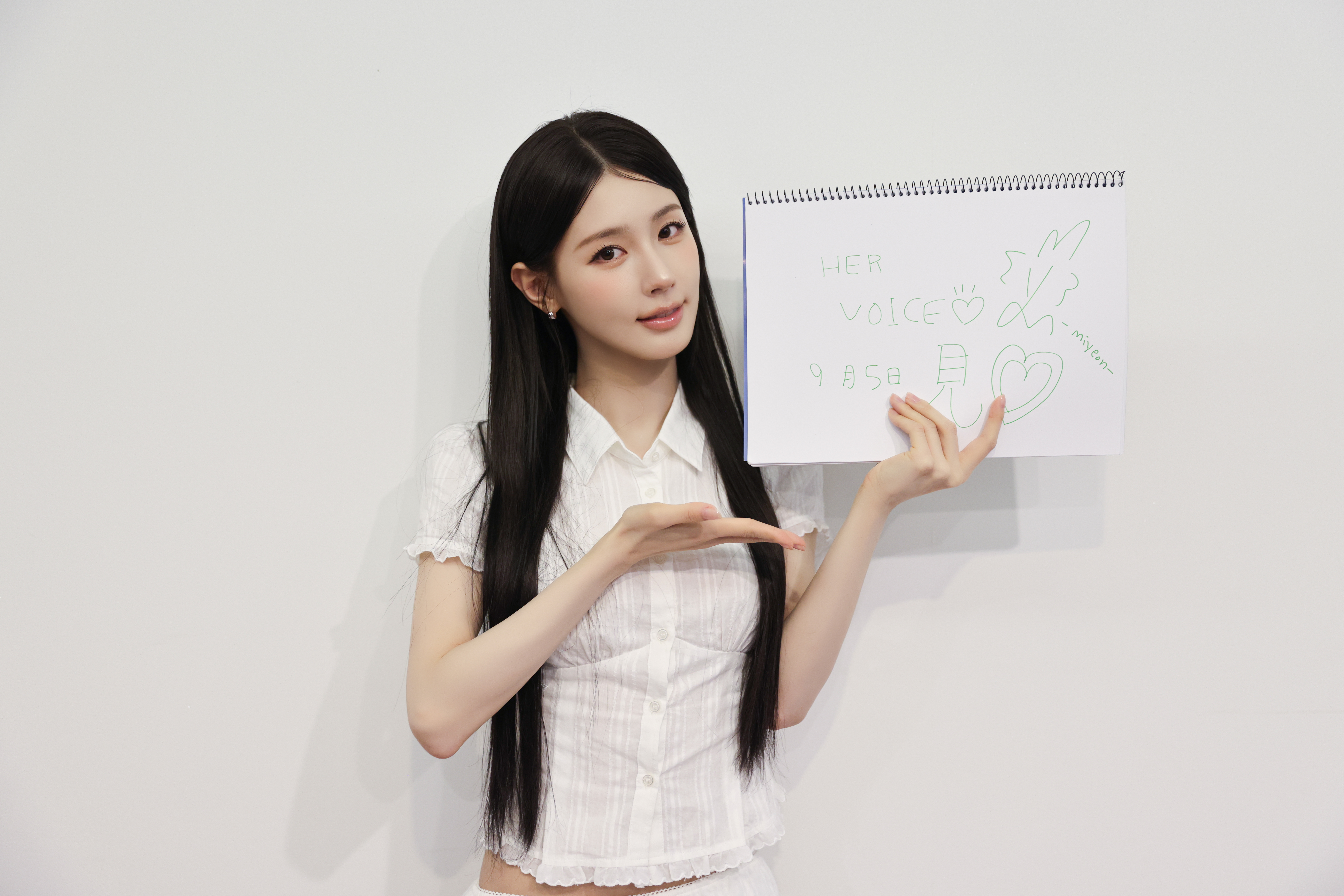 薇娟期待9月5日登上高雄巨蛋參與《HER VOICE—無所畏懼的女聲》,向台灣歌迷喊話「See you there!」(Cube Entertainment提供)