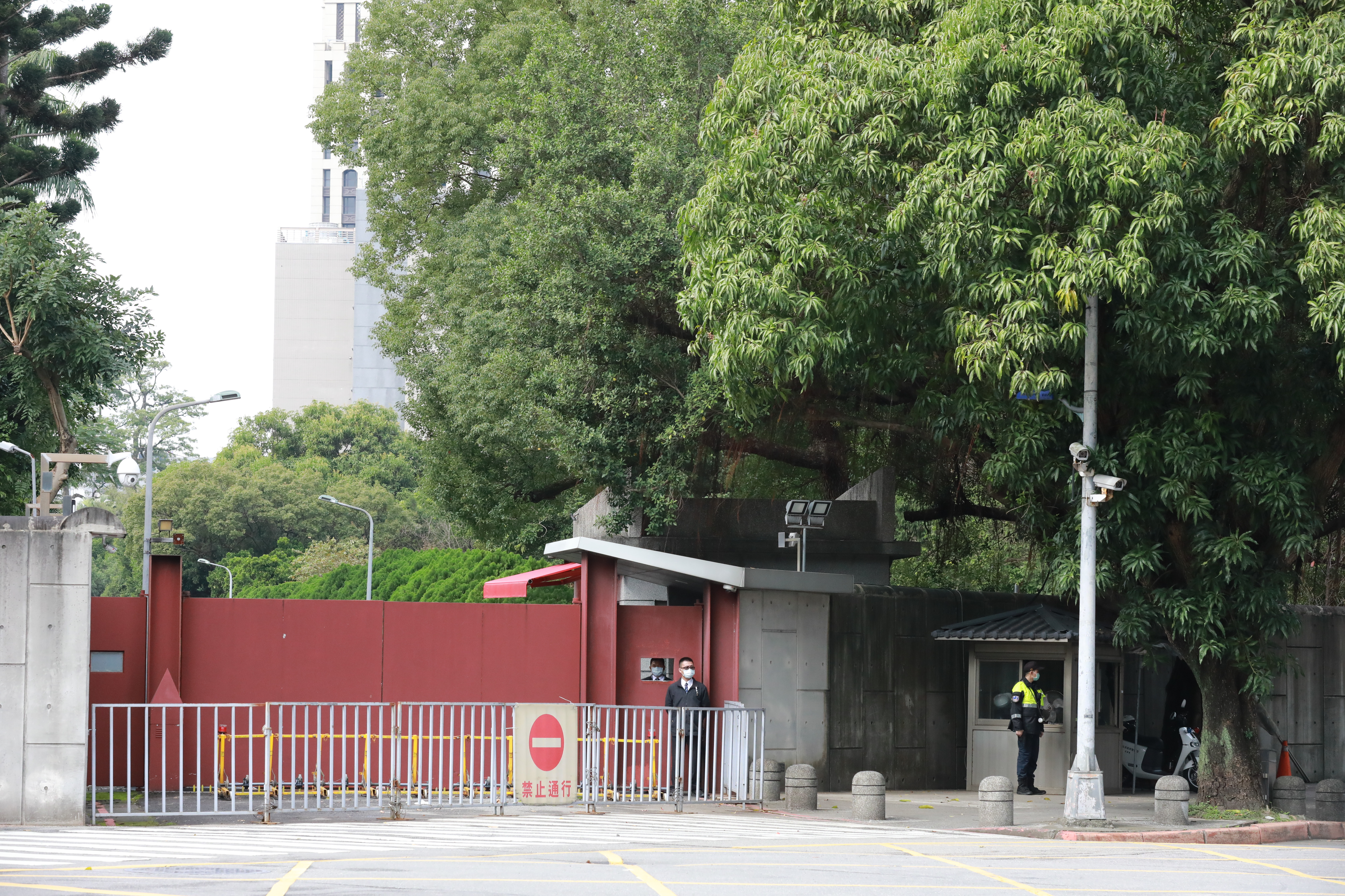 上(7)月中,台灣產業大佬與工商領袖前進總統官邸與總統賴清德、行政院長卓榮泰進行交流。