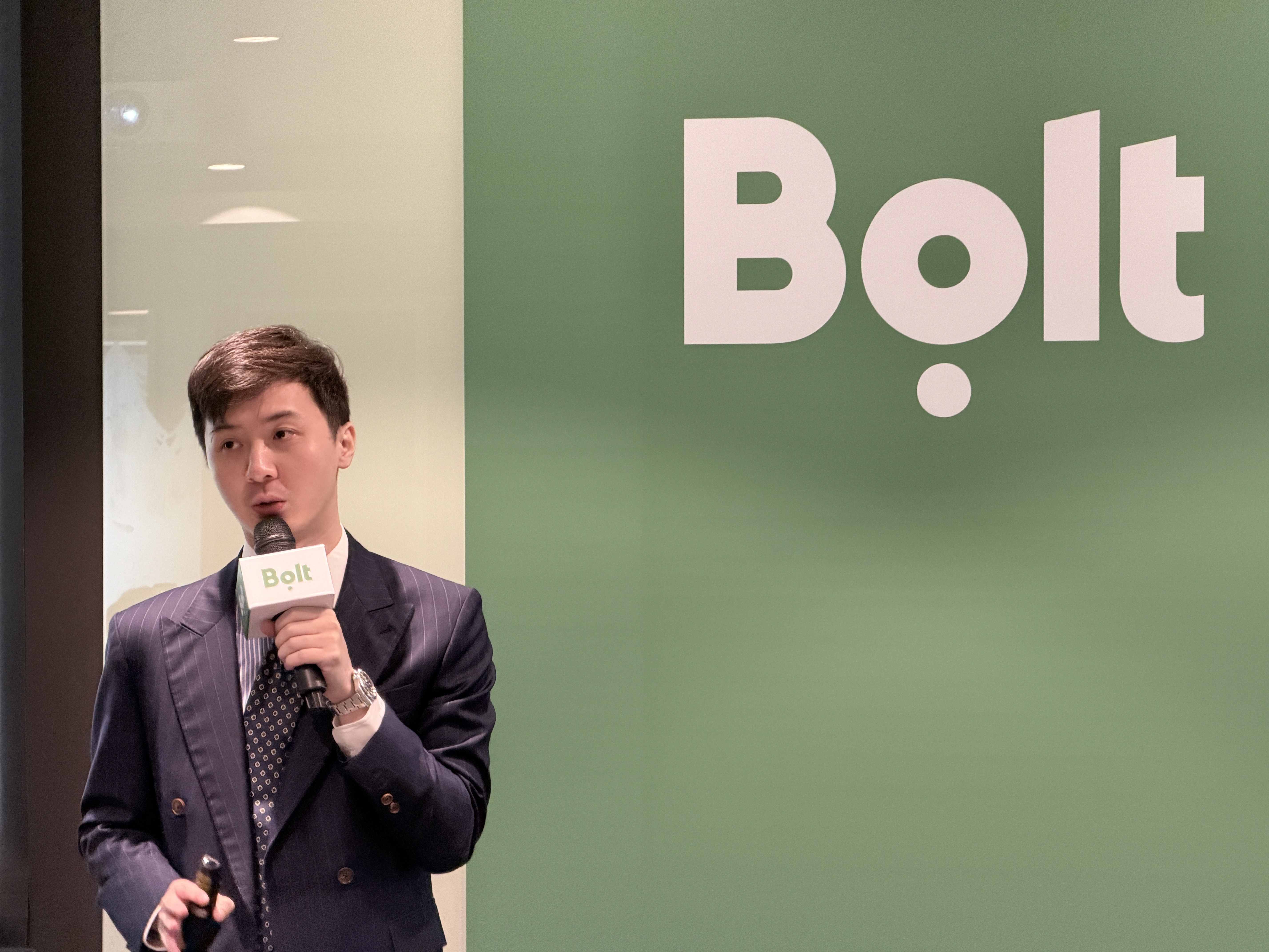 Bolt台灣區總經理曾憲竑先前對外說明問卷內容與市場現況。