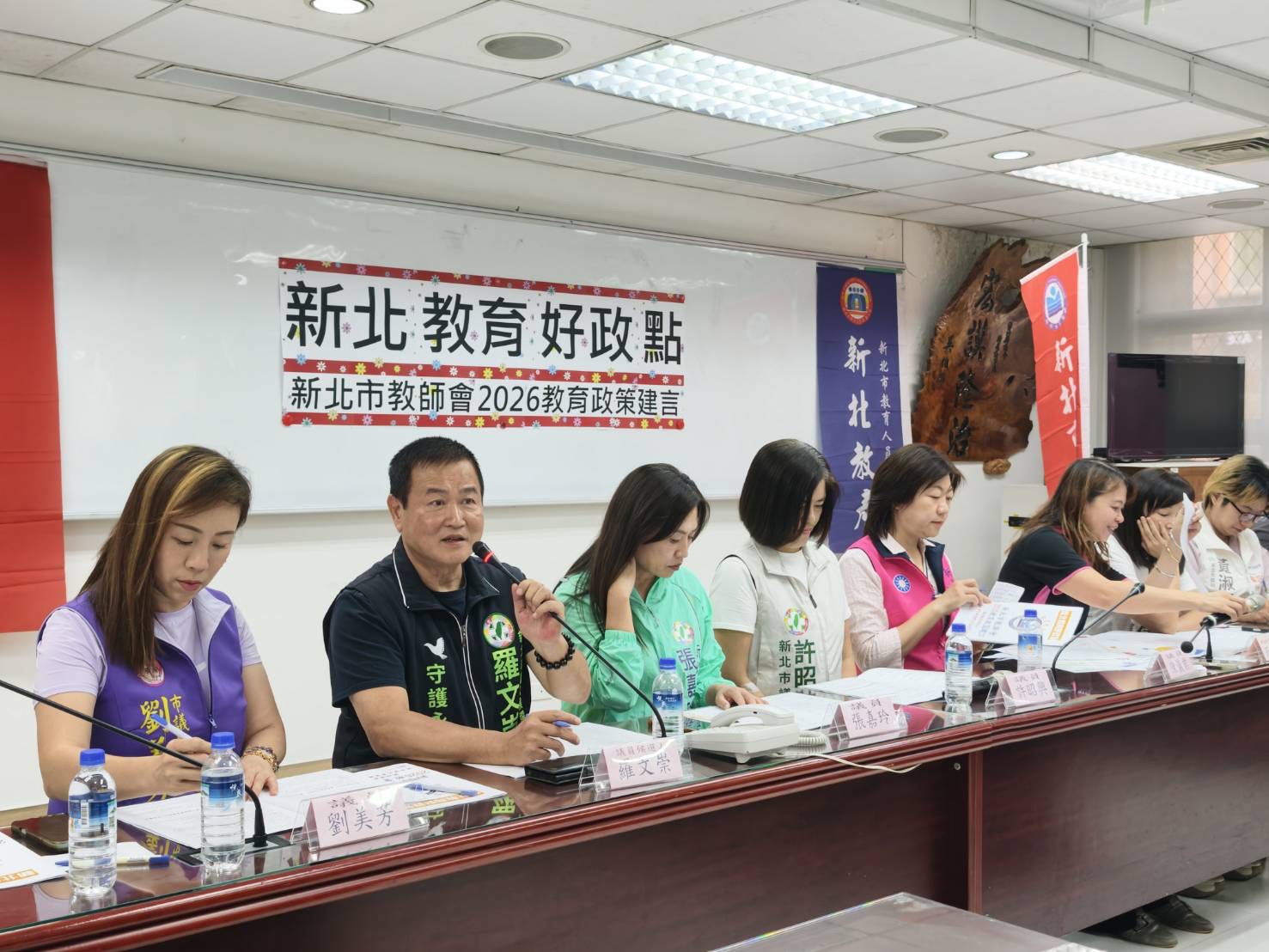 新北市議員劉美芳表示,《鐵拳教育》爆紅,凸顯社會對教權失衡的焦慮。(劉美芳服務處提供)