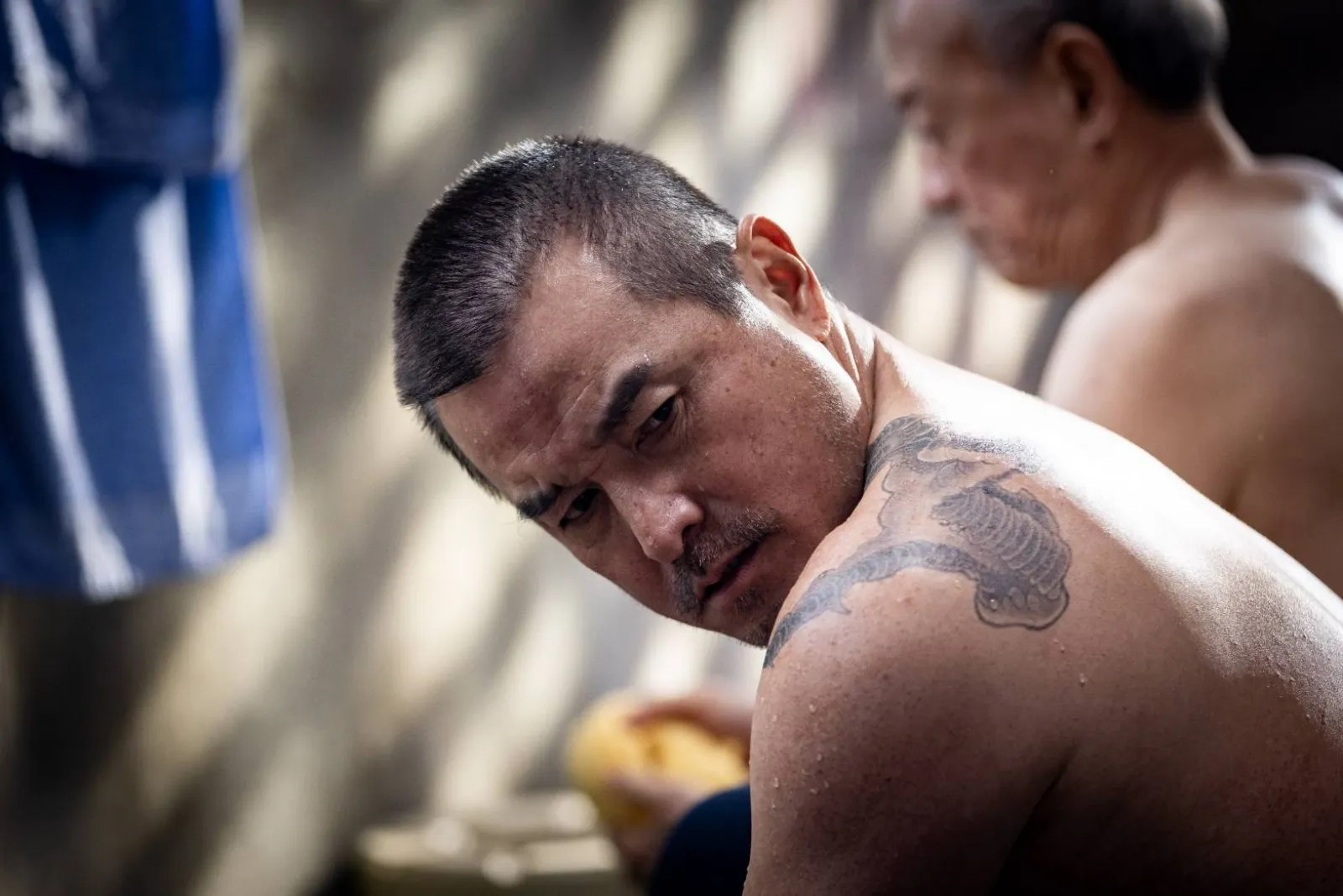 《角頭》進修班開課　李銘順龍頭刺青露餡　揪金士傑、王陽明澡堂全裸越獄