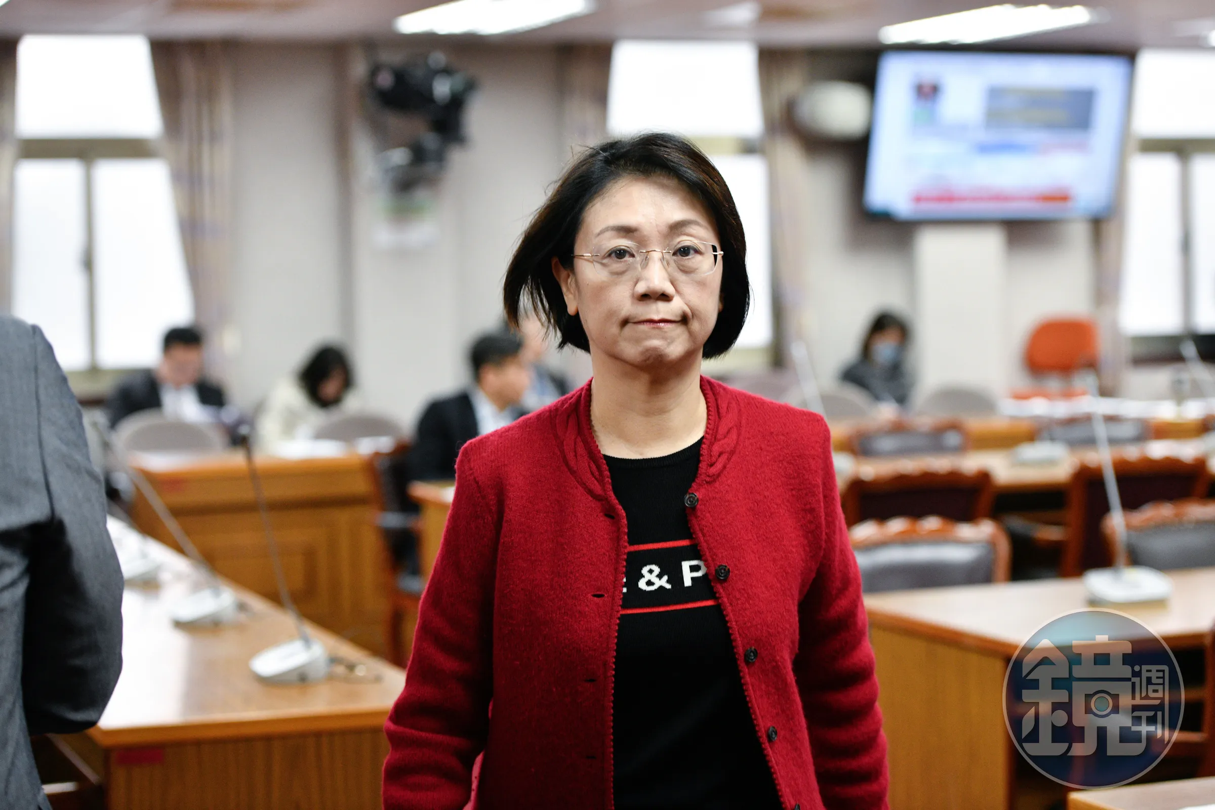 翁曉玲怒喊告堂哥、梁文傑　他狠批：做賊喊抓賊