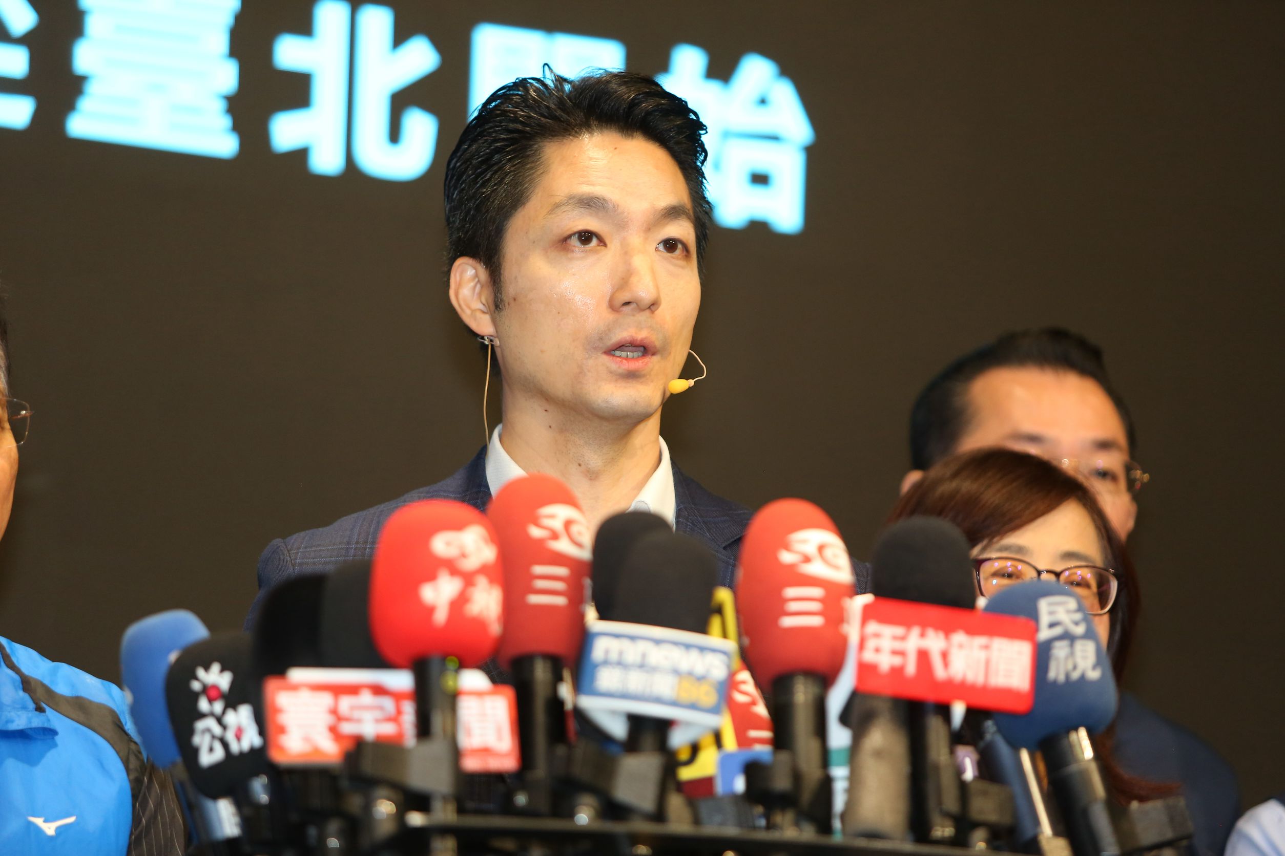 蔣萬安今終於上選戰開打以來的第一個專訪,被問到是否太過輕敵他也做出回應。(鏡報姜永年)