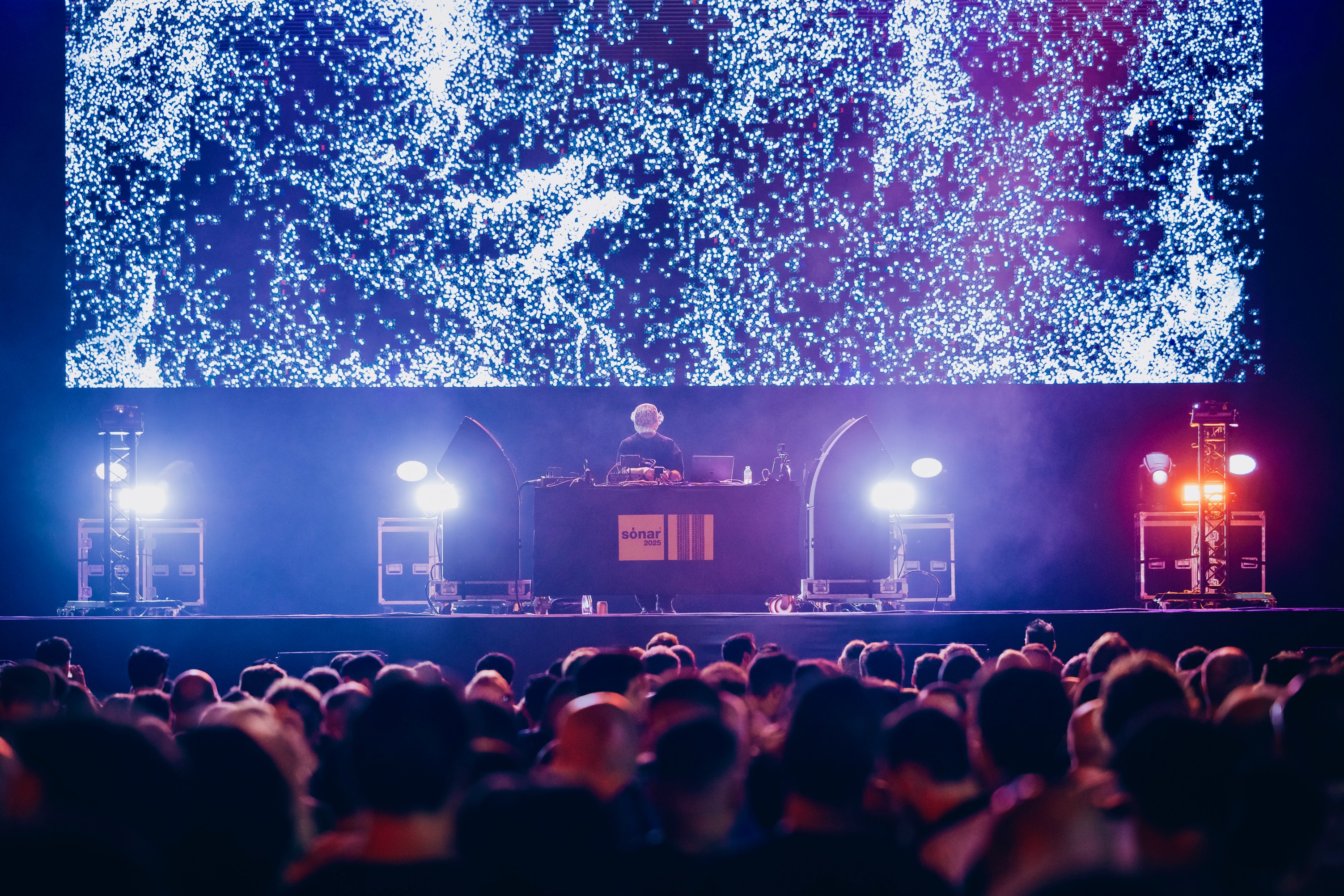 真鍋大度於2025年 SÓNAR 音樂祭的演出紀錄。(Sónar音樂節提供、Nerea Coll攝)