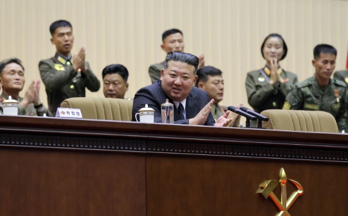 破除「身亡假消息」！　金正恩參加軍事活動「最新畫面曝光」