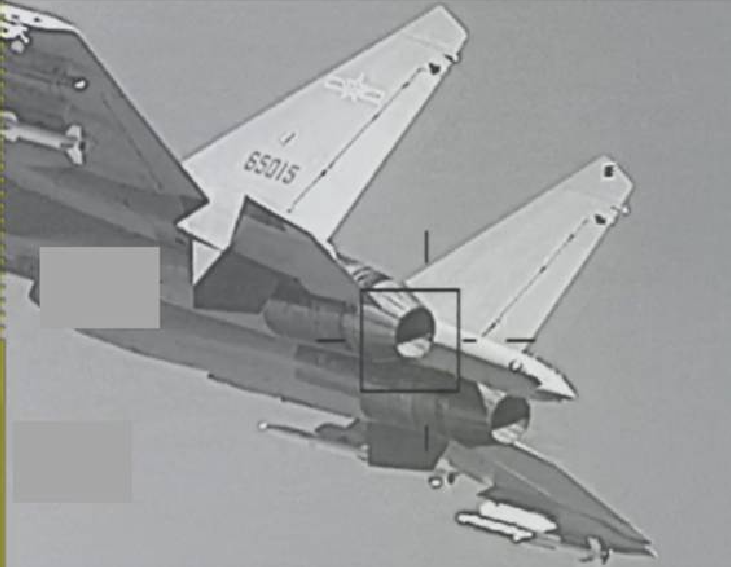 空軍F-16型機監控中共殲16型機。(國防部提供)