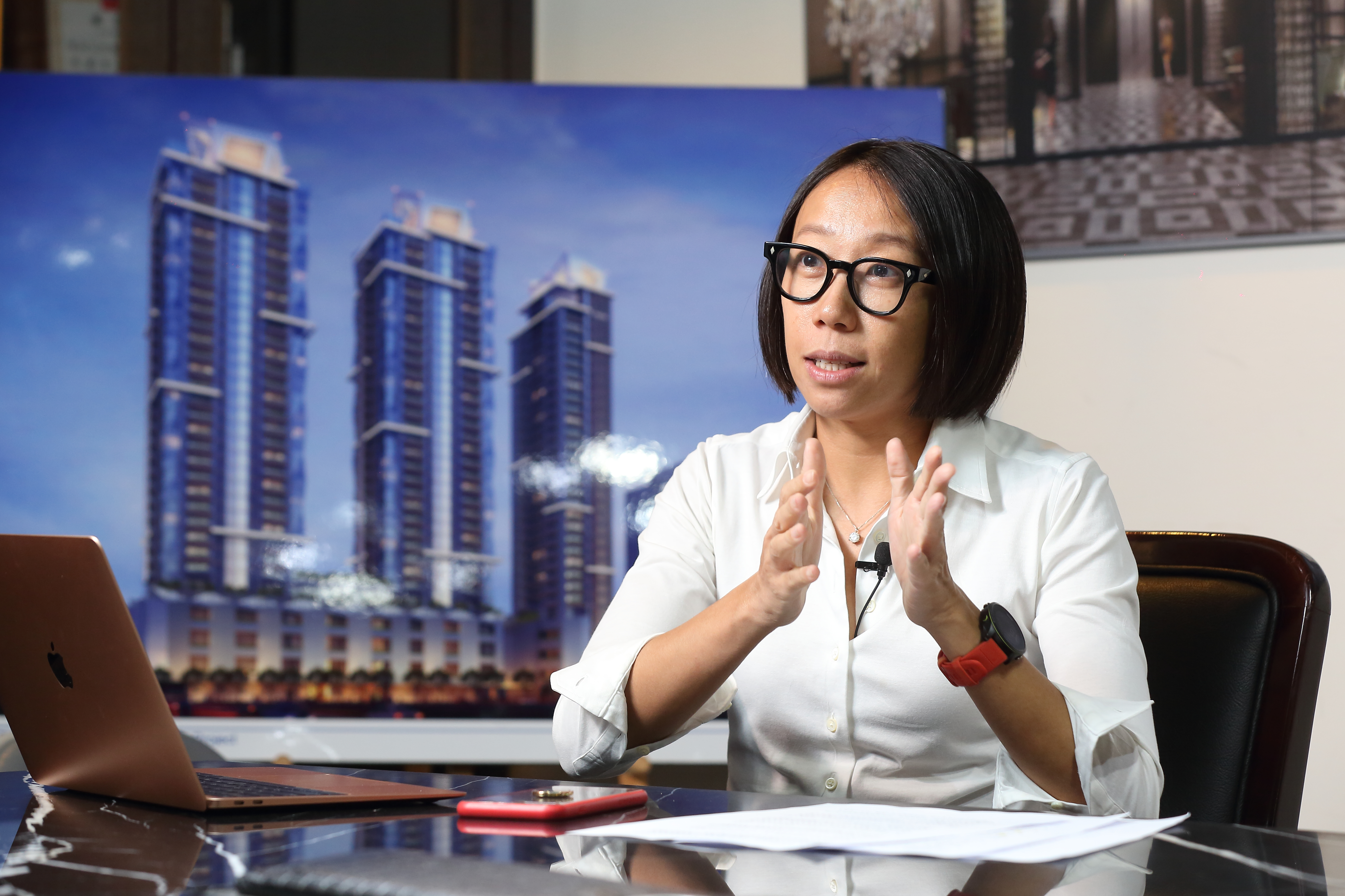 三圓建設公告董事會人事異動,由王雅萱暫代董事長,公司表示後續將另覓具建設本業經驗的專業人士接任。
