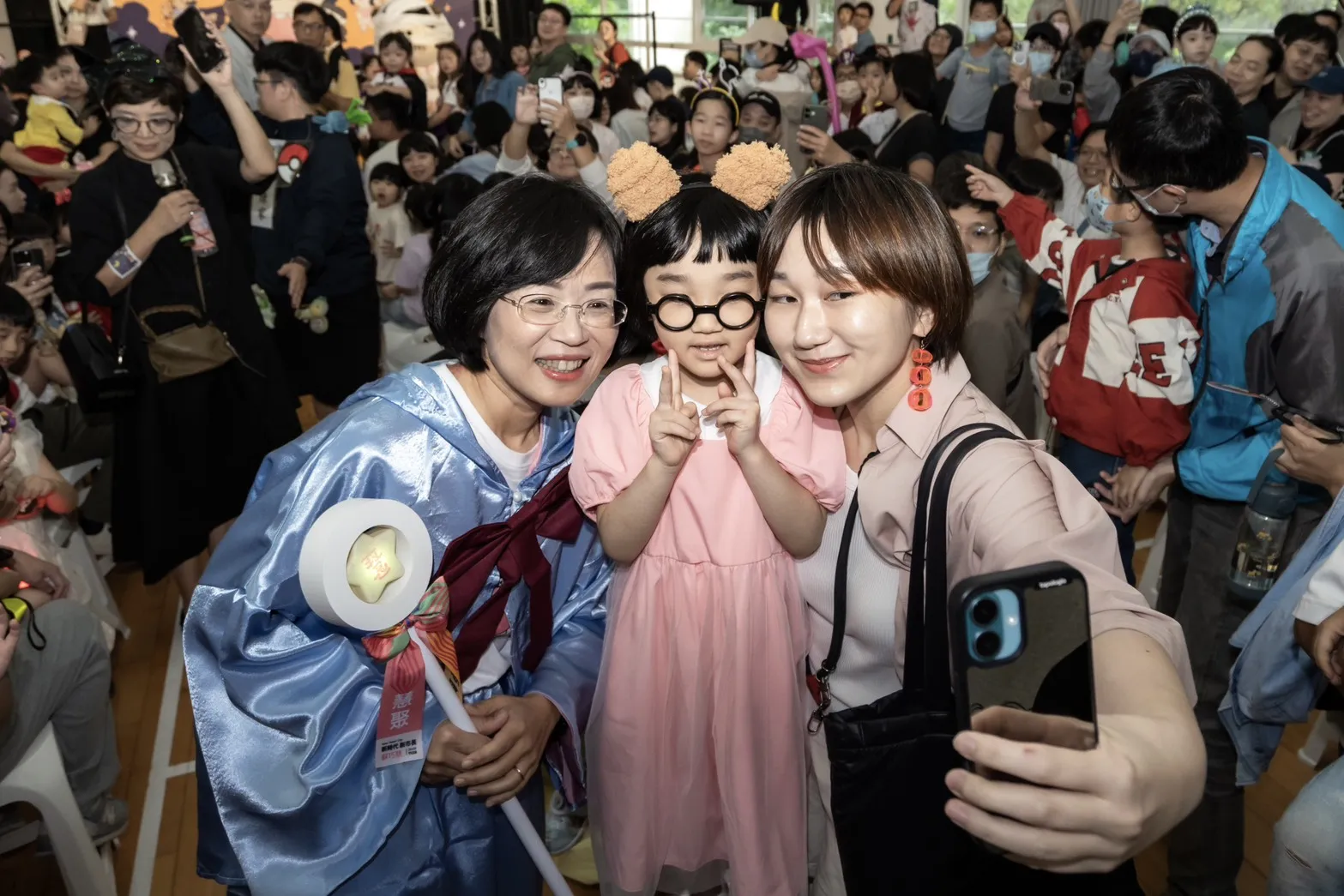 「從小就想當神仙教母！」蘇巧慧萬聖節施魔法　家長笑喊：小孩追水獺、我追蘇巧慧