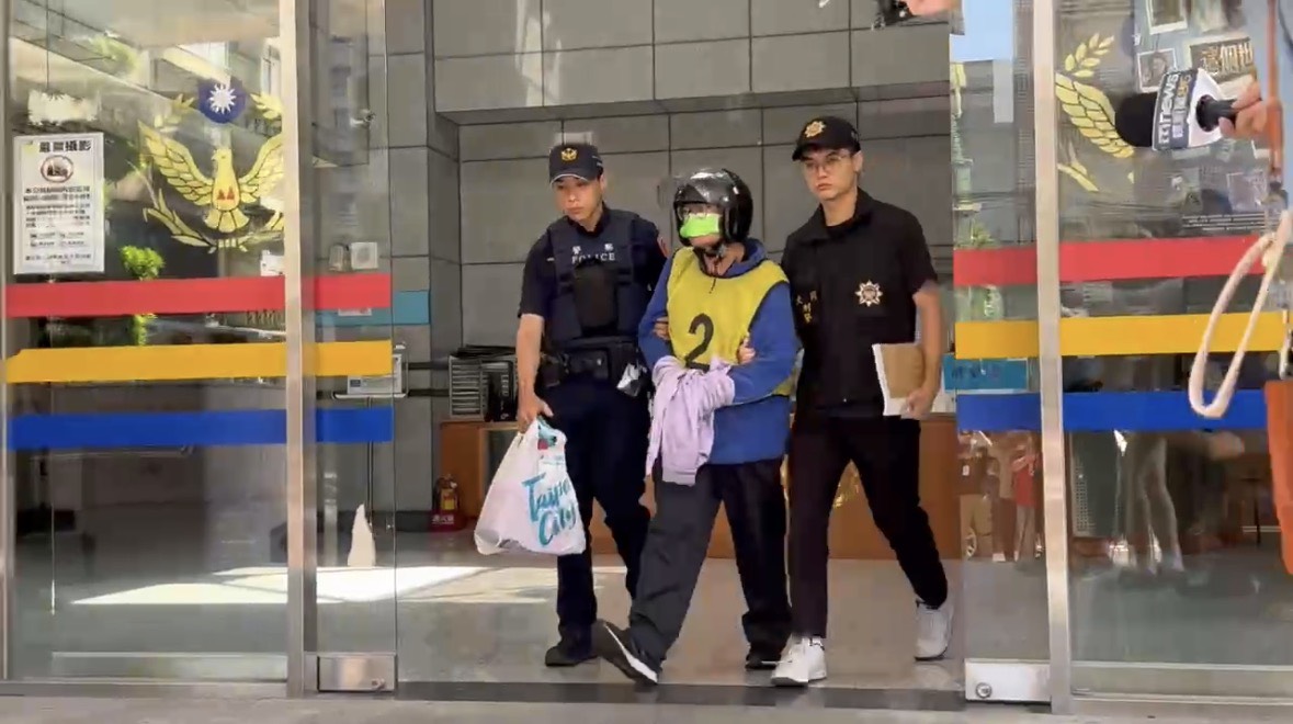 許男今遭移送士林地檢署。(翻攝畫面)