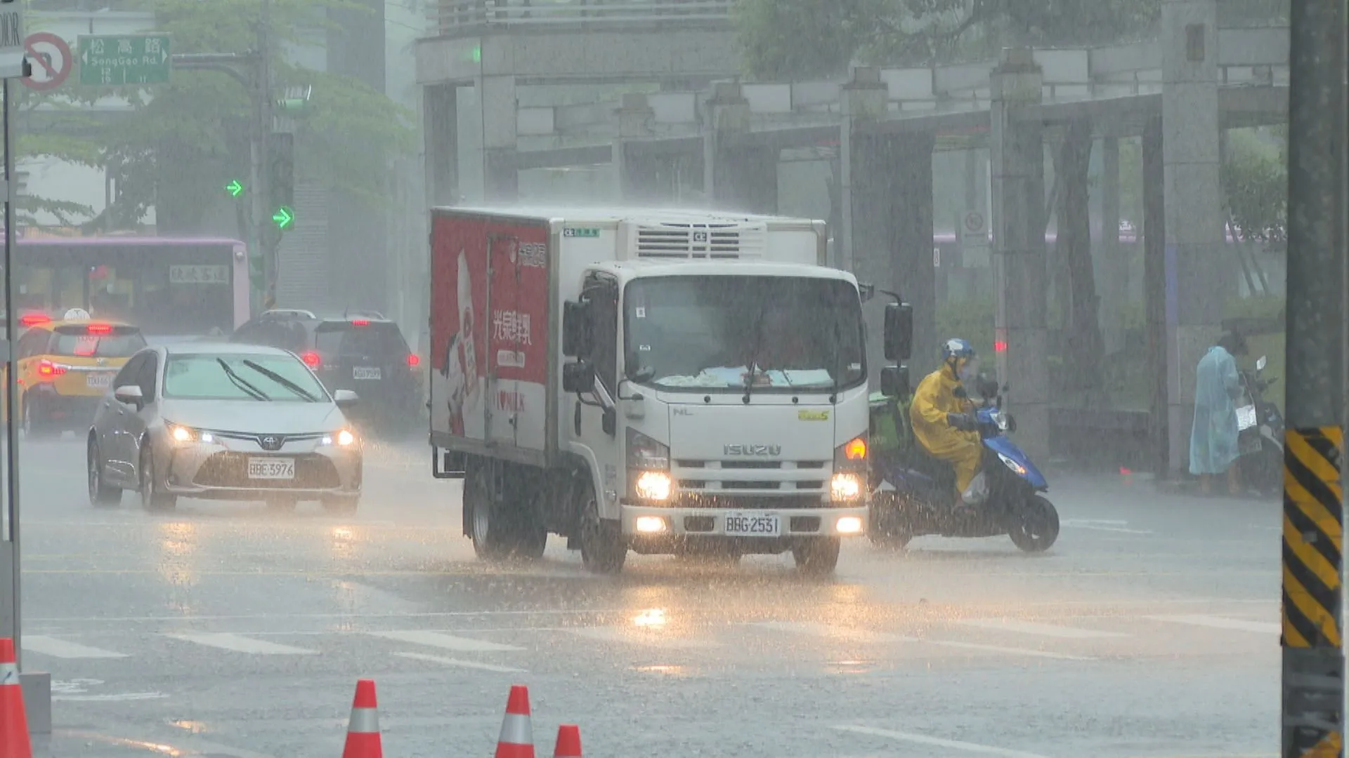 東北季風增強！北部轉涼　大台北、東北部局部大雨
