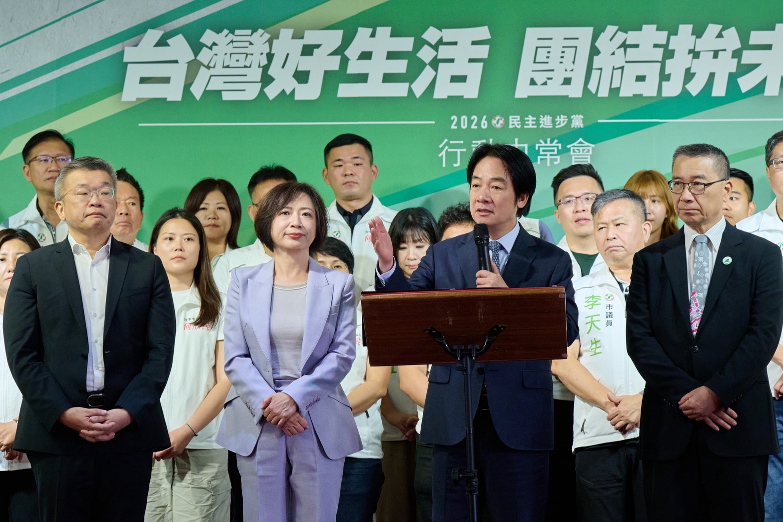 賴清德今天喊,「在野黨亂、無端攻擊政府人民不會不知道。」(民進黨提供)