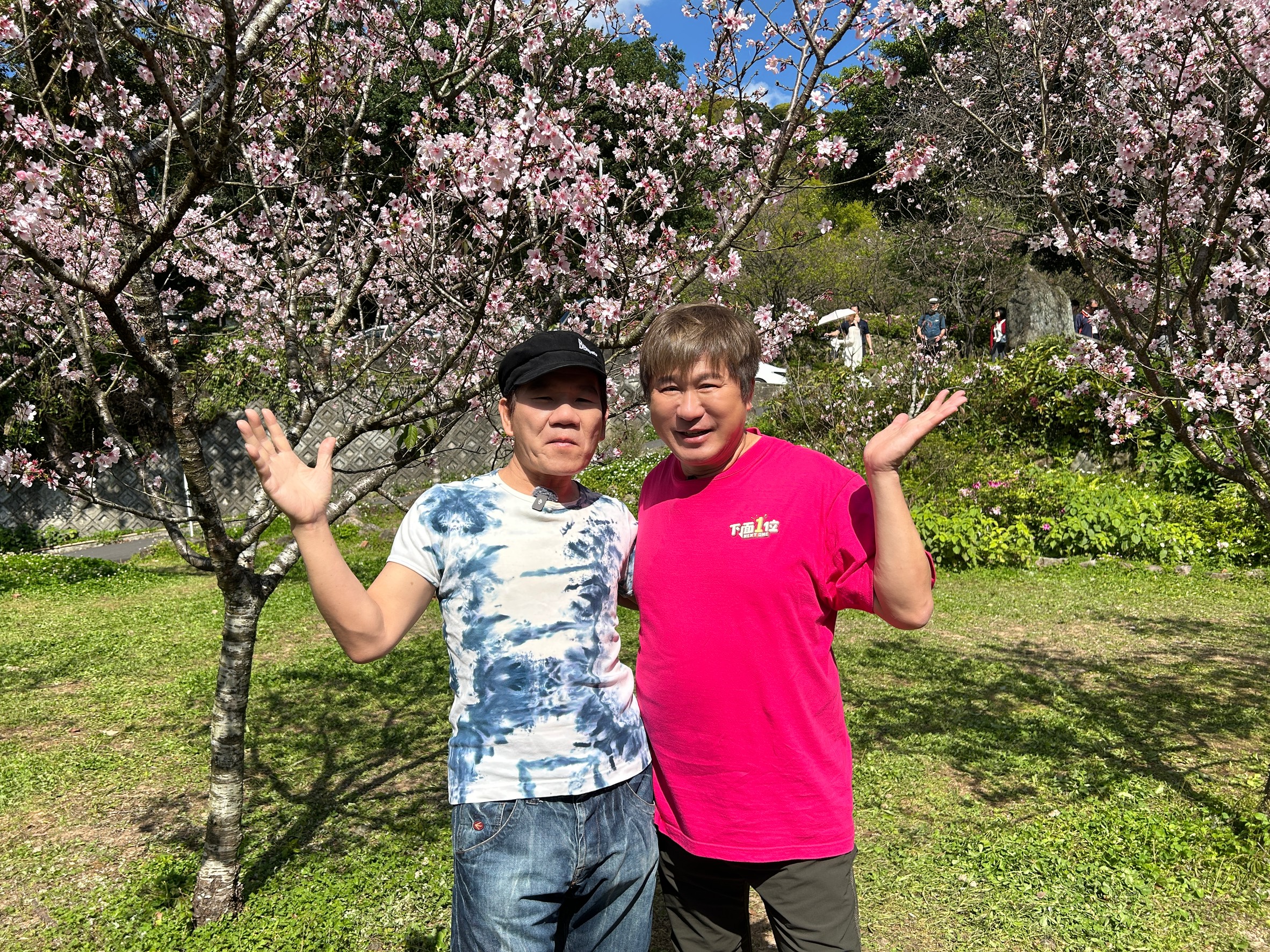 趙傳錄影與胡瓜合影。(下面一位提供)