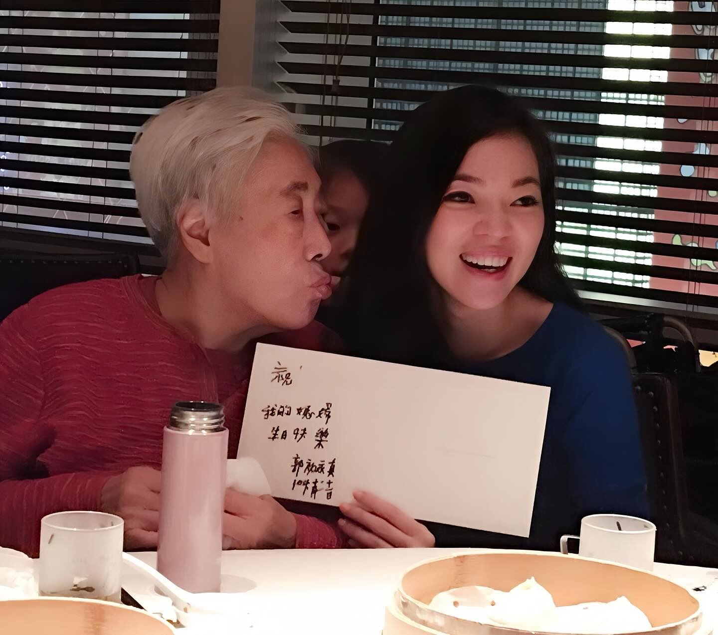 曾馨瑩去年11月貼出了與已逝的婆婆初永真合照,透露心中仍充滿思念與不捨。(翻攝自曾馨瑩IG)