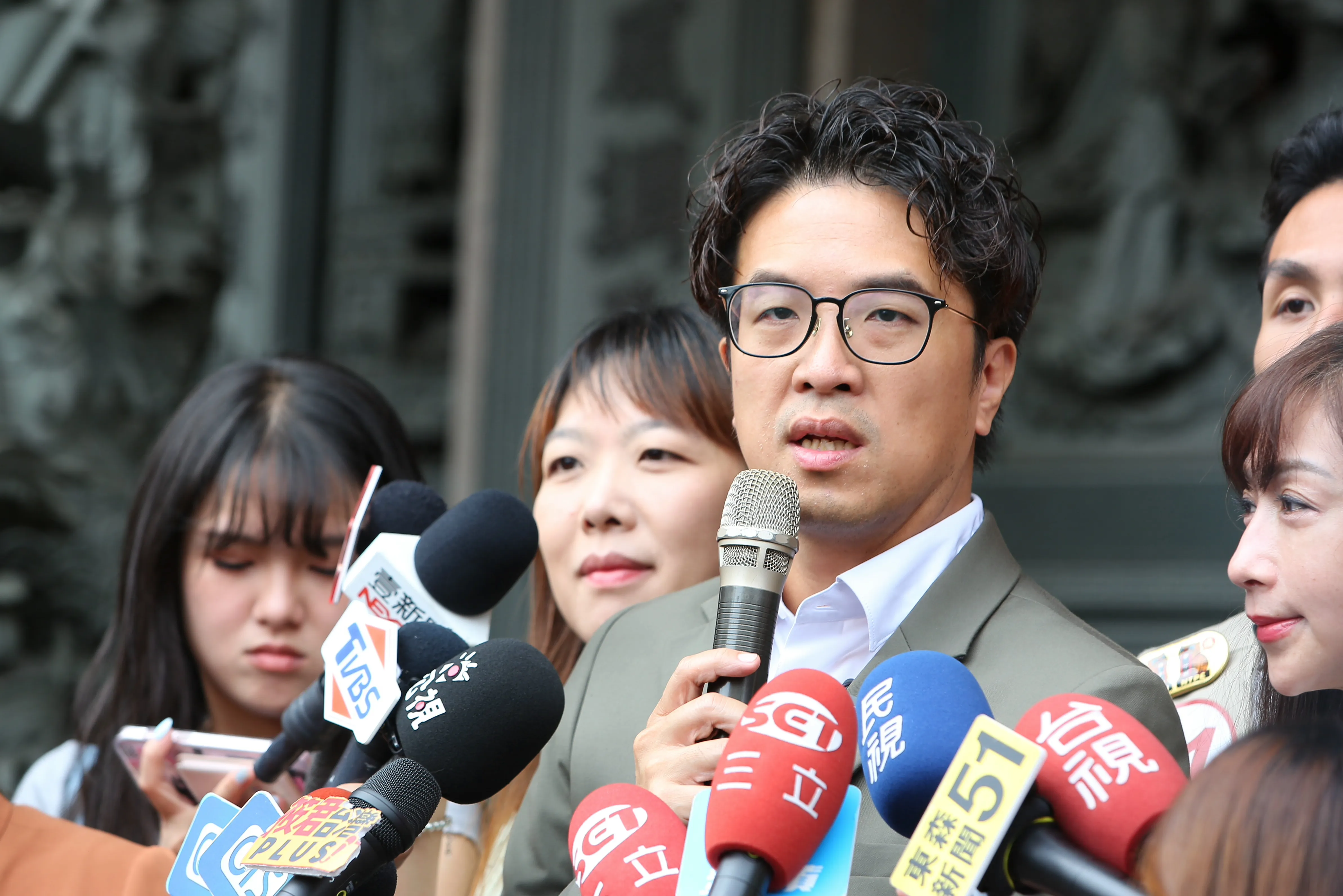 誇張！網路瘋傳沈伯洋深偽錄音「收回扣、吸毒」　北檢火速剪報分案