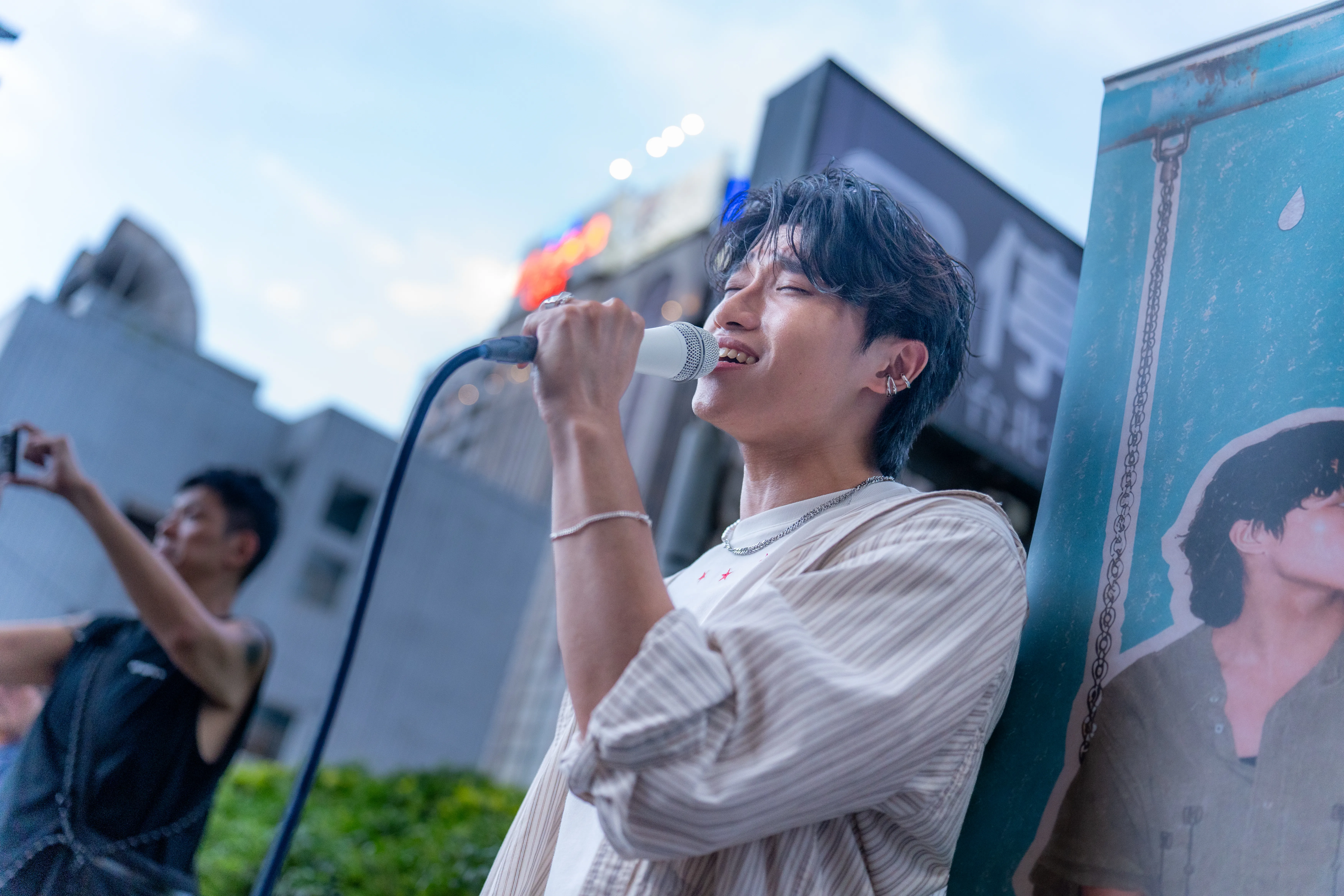 快閃音樂之旅遇暴雨 最後竟出現彩虹 陳宇祥：是我一輩子的回憶
