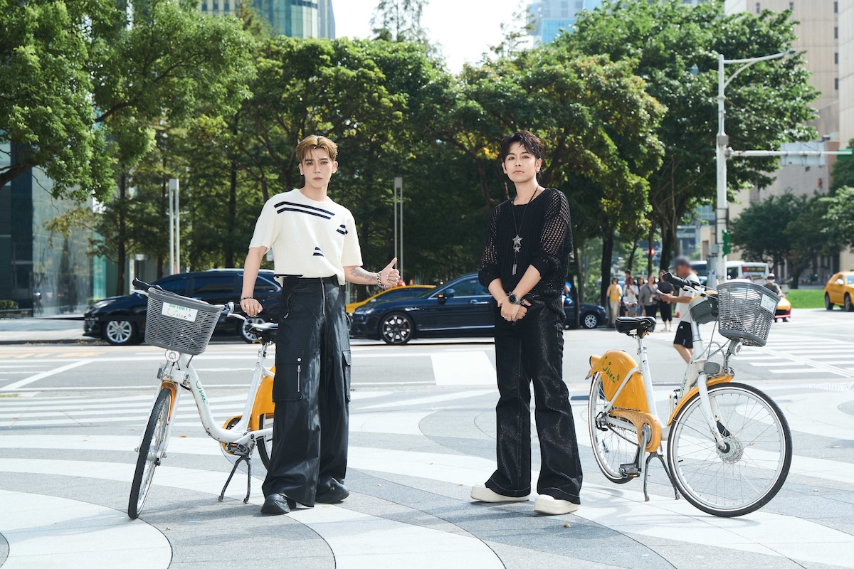 畢書盡跟鼓鼓在信義區舉辦快閃跳舞活動。(圖/索尼音樂)