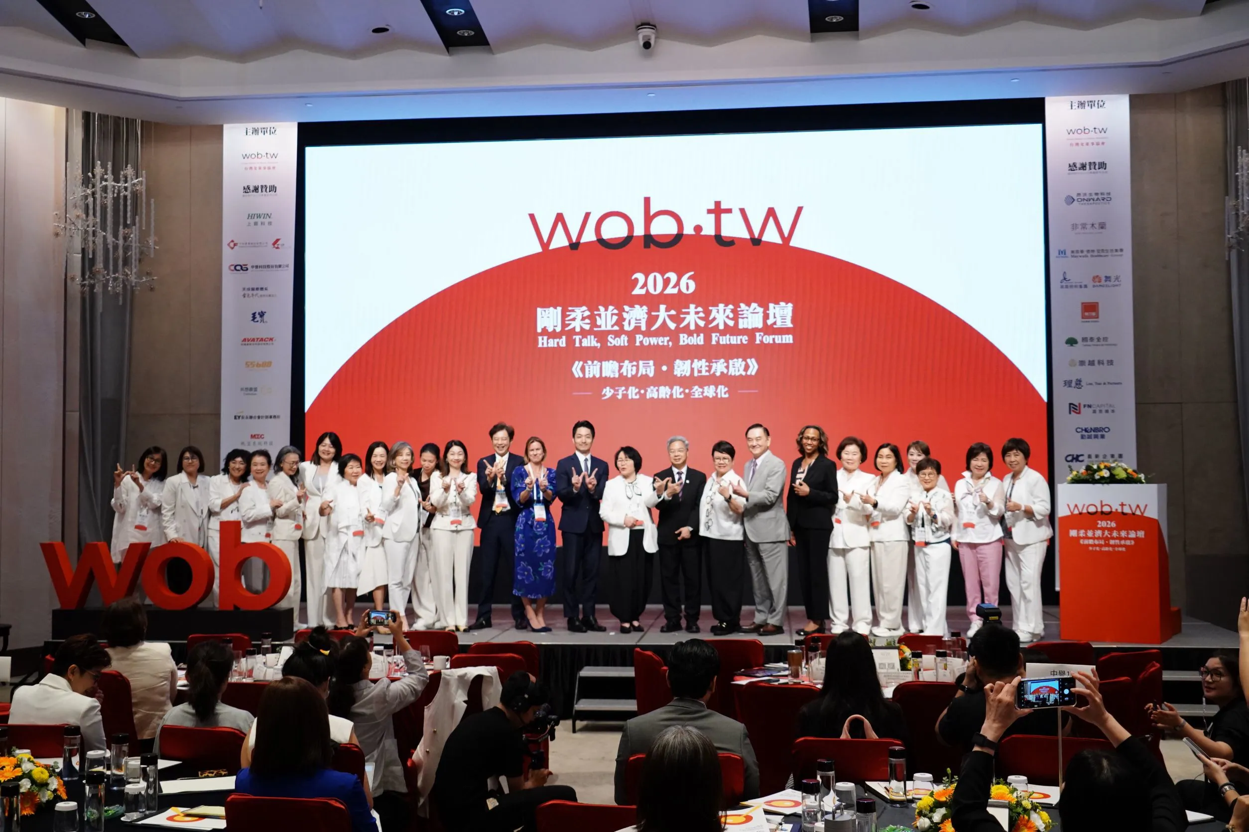女性45歲最強時卻消失職場！ 經長龔明鑫：政府想辦法減輕負擔