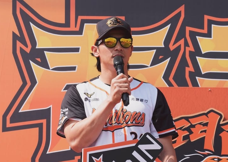 陳傑憲近日在二軍出賽,賽後要開車下班,發現自己被開了120元的繳費單。(翻攝自陳傑憲Instagram)