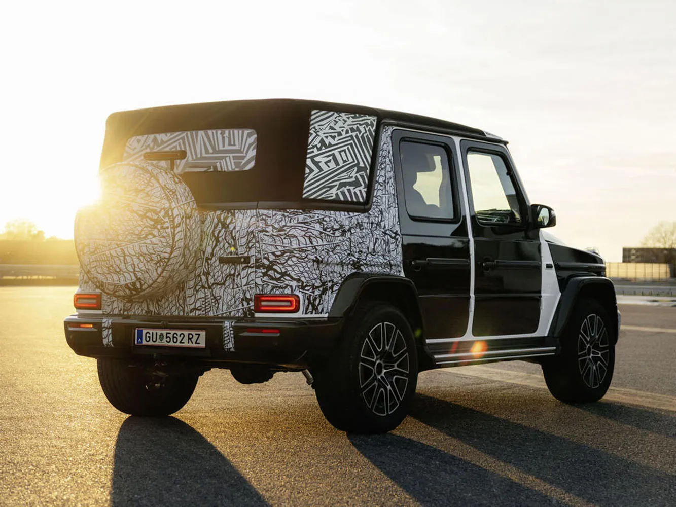 車誌/睽違 10 年的「超豪華越野敞篷」回歸，全新 Mercedes-Benz G-Class Cabriolet 即將重返市場！