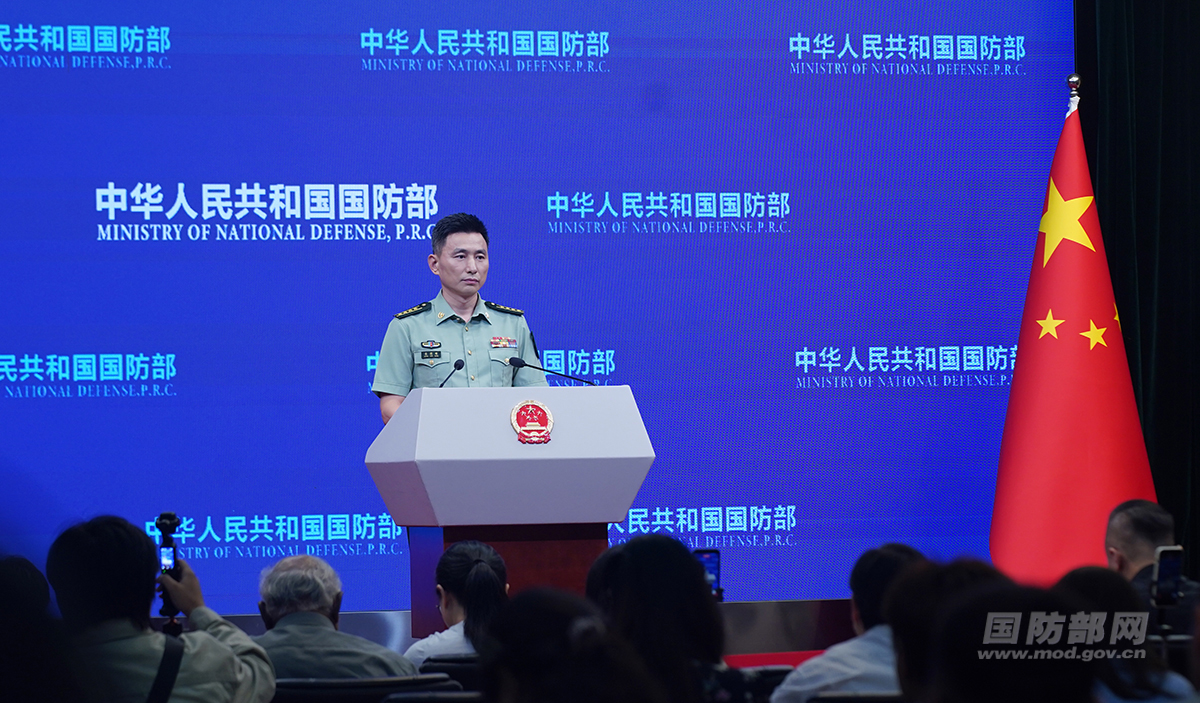 面對台灣明年度國防預算破兆元,中國國防部跳腳稱,「將掏空台灣家底,難逃敗亡」。(翻攝自中國國防部官網)