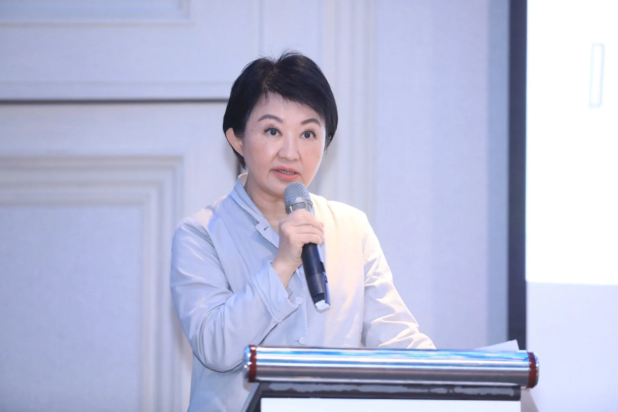 不提藍白砍預算！盧秀燕稱總統府「棄單」　林楚茵：縱火的人跑回來裝消防員