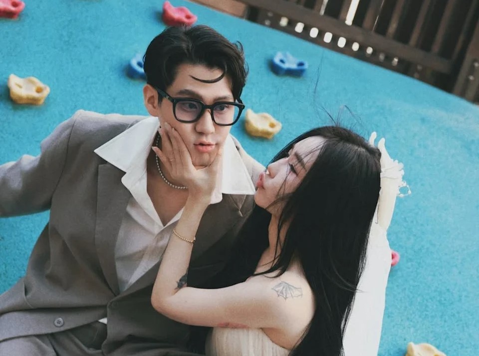 李玉璽老婆許允樂有過一段婚姻,加上兩人的年齡差距,傳出李媽媽一度持反對態度。(翻攝自李玉璽臉書)