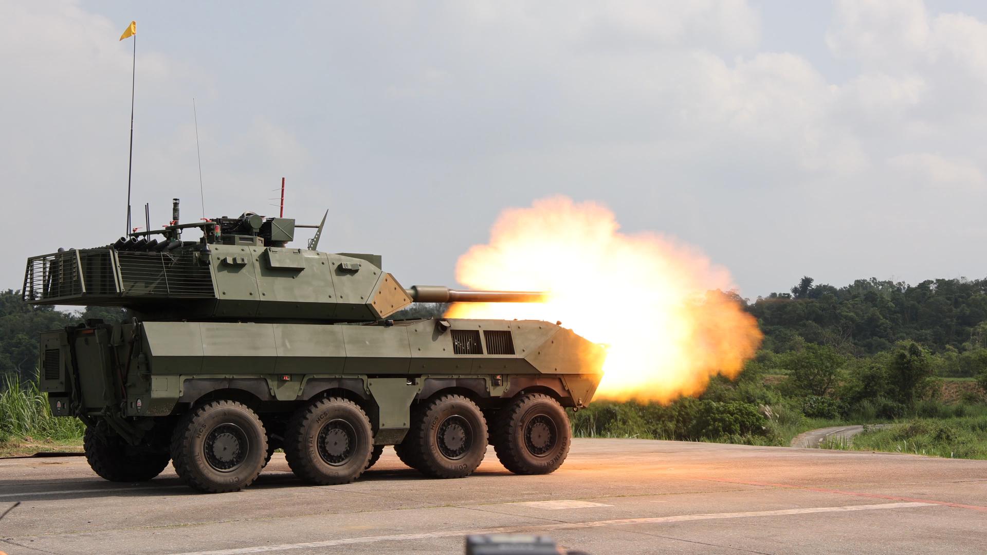 「軍傳媒」獵豹戰砲車邁向量產：國造105公厘輪型戰車的性能、缺口與戰場定位